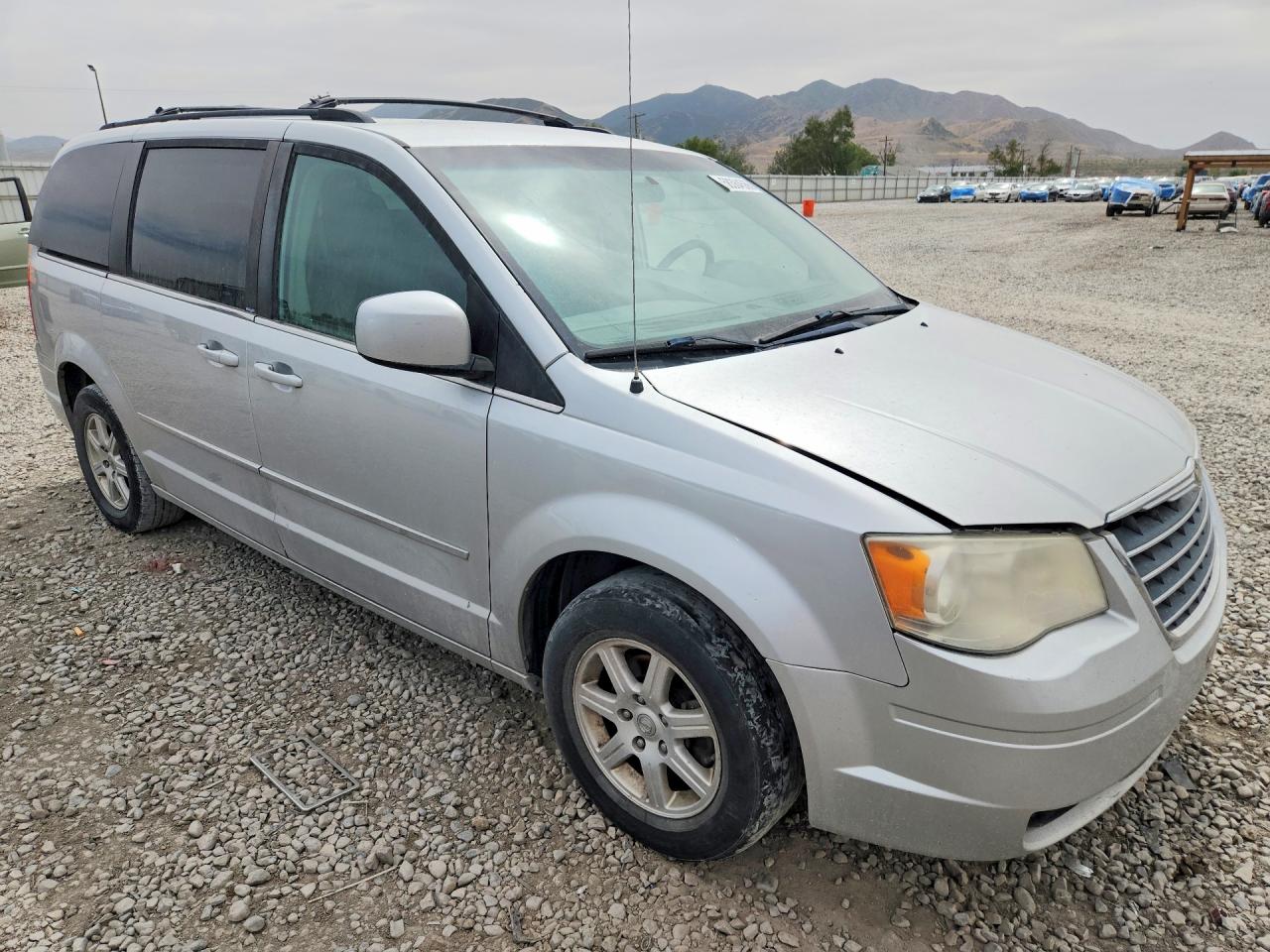 2010 Chrysler Town & Country Touring Серебряный vin: 2A4RR5D12AR432152