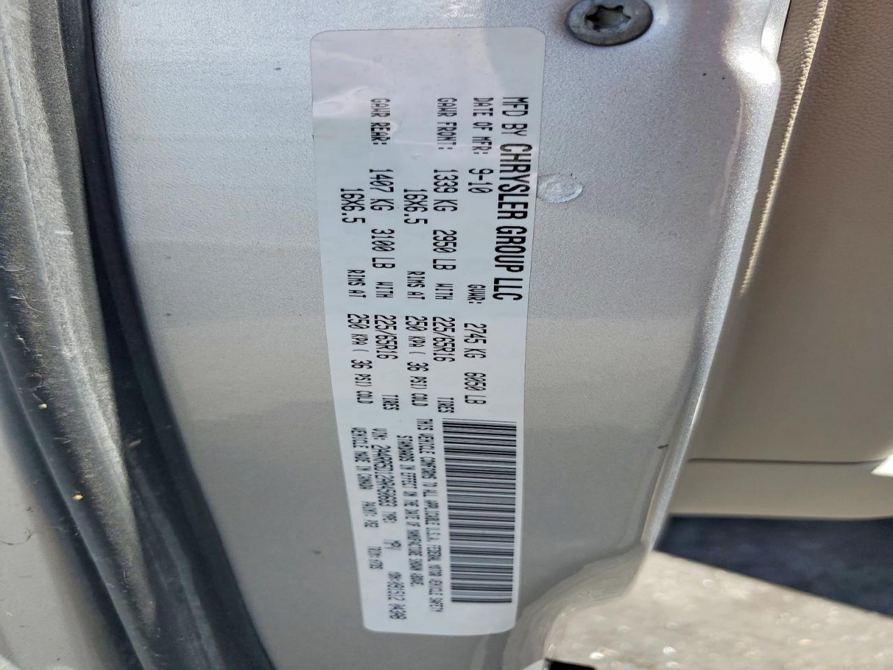 2010 Chrysler Town & Country Touring Silver vin: 2A4RR5D12AR450683
