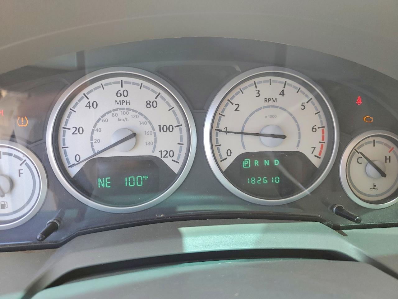 2010 Chrysler Town & Country Touring Silver vin: 2A4RR5D12AR450683