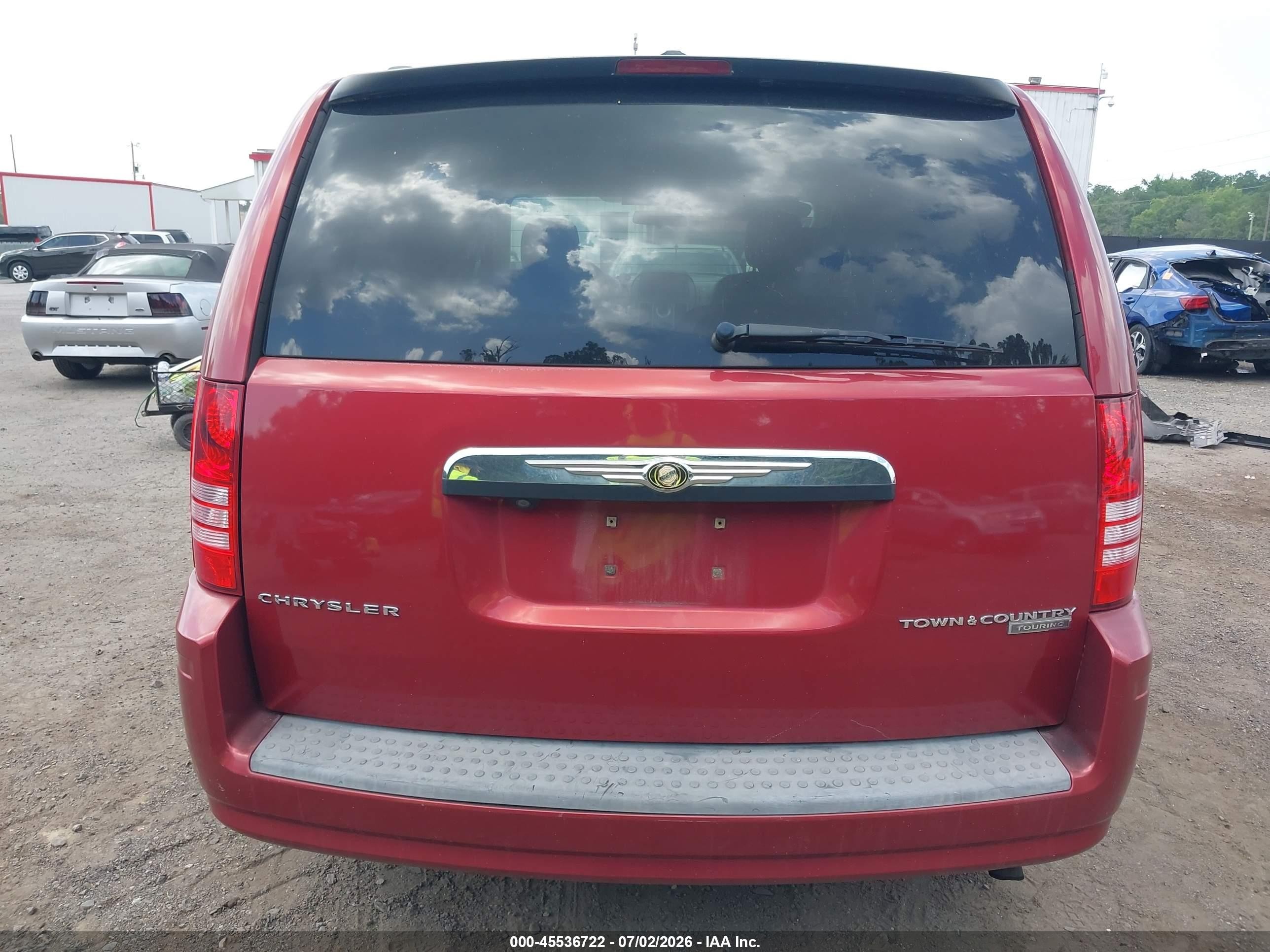 2010 Chrysler Town & Country Touring Красный vin: 2A4RR5D13AR109082