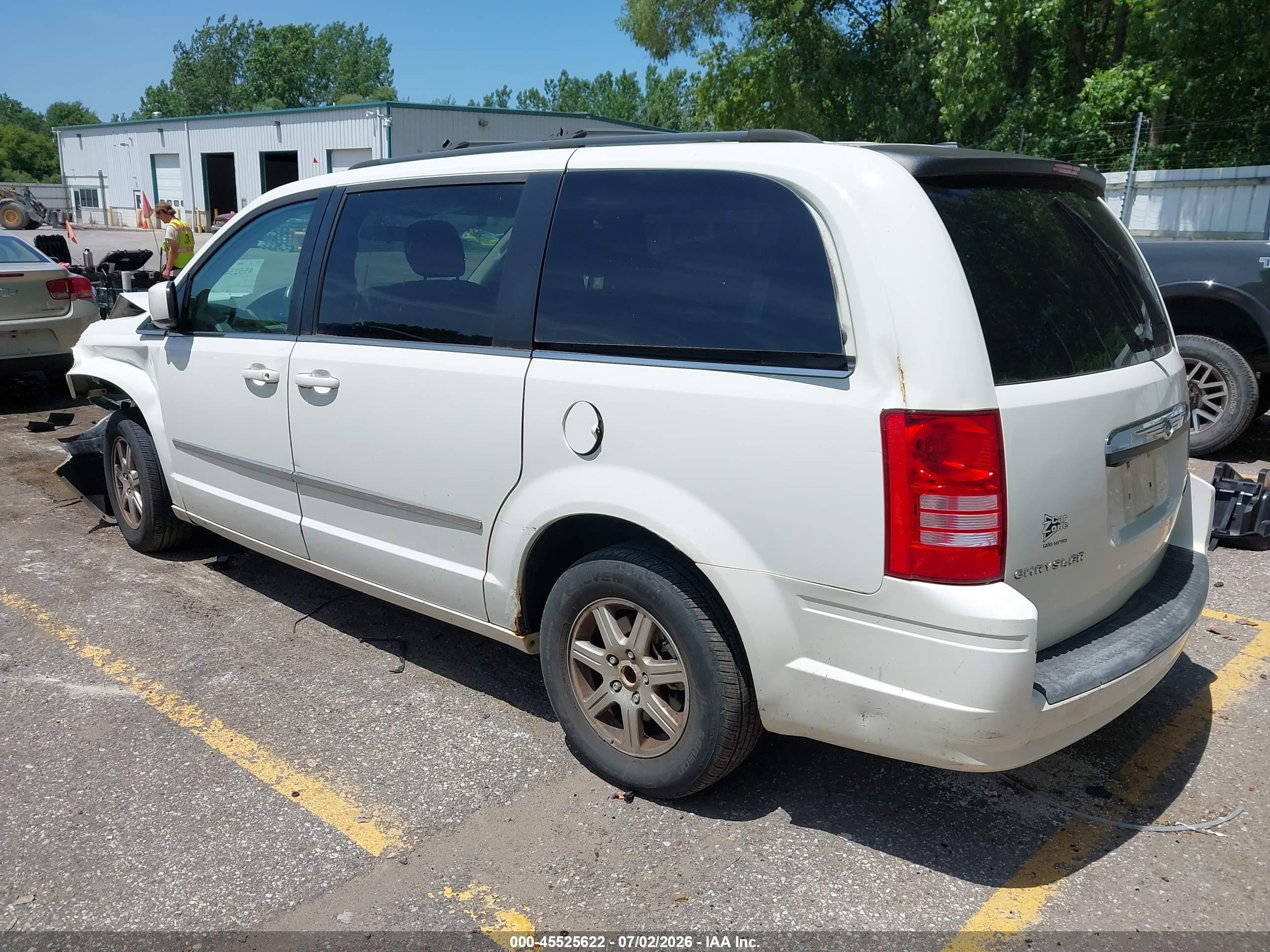 2010 Chrysler Town & Country Touring Белый vin: 2A4RR5D13AR133933