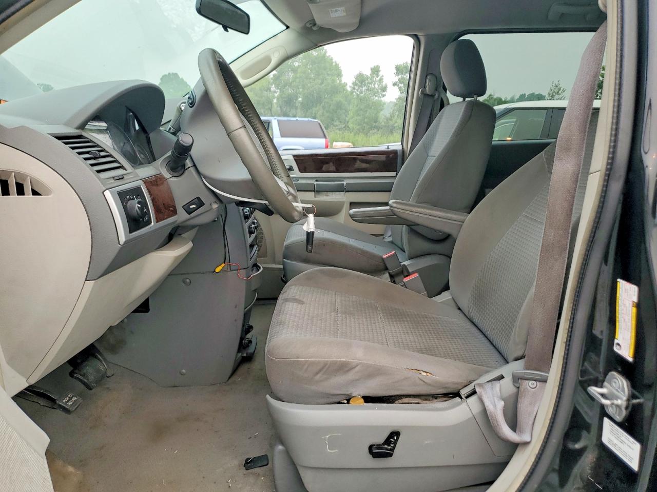2010 Chrysler Town & Country Touring Black vin: 2A4RR5D13AR166429