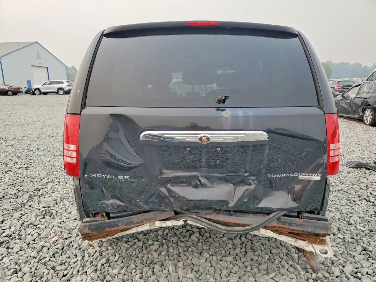 2010 Chrysler Town & Country Touring Black vin: 2A4RR5D13AR166429