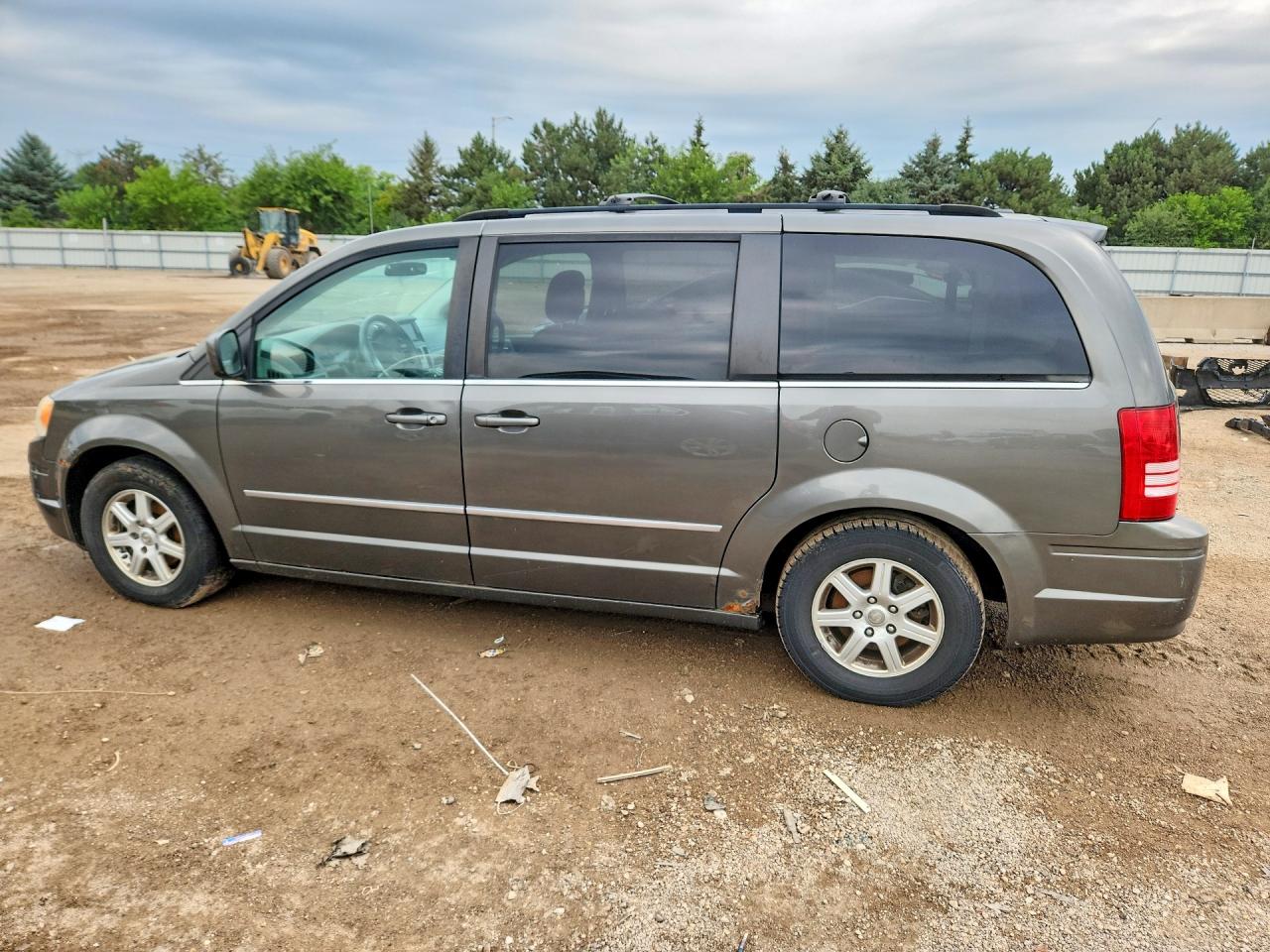 2010 Chrysler Town & Country Touring Серый vin: 2A4RR5D13AR300355