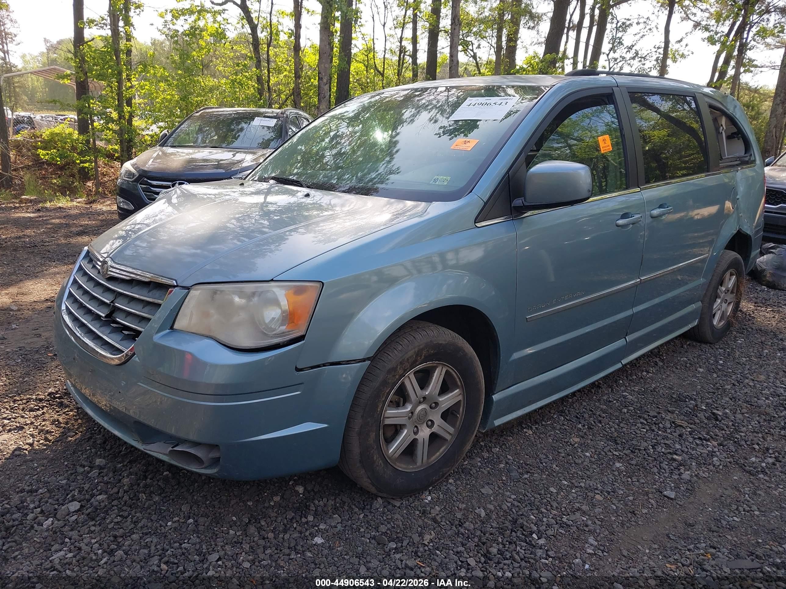 2010 Chrysler Town & Country Touring Light Blue vin: 2A4RR5D13AR308438