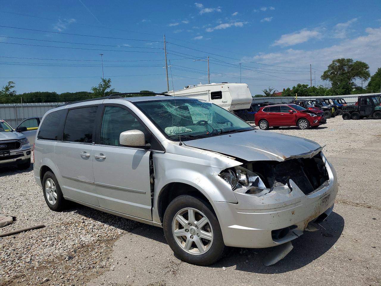 2010 Chrysler Town & Country Touring Silver vin: 2A4RR5D14AR150286