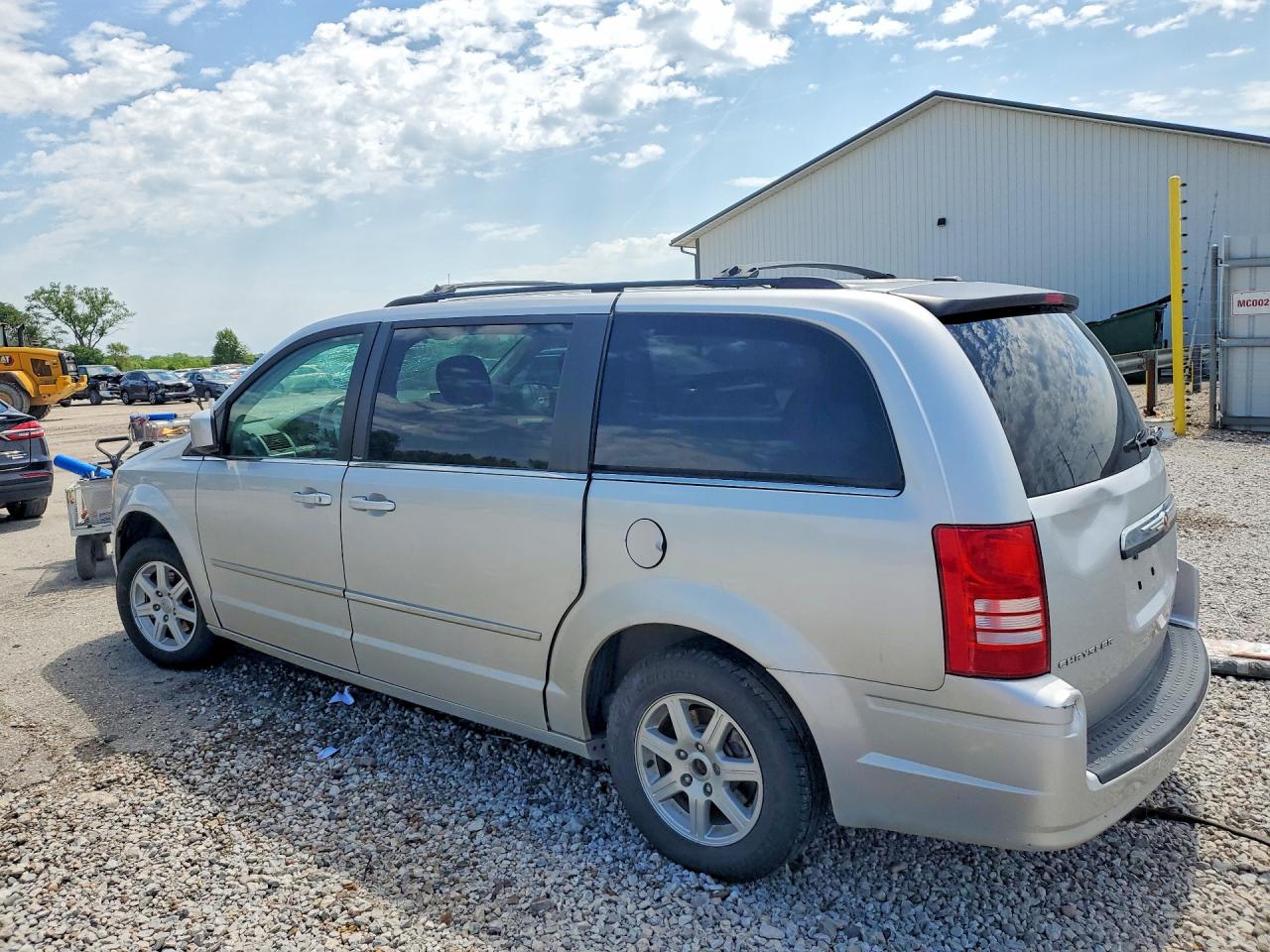 2010 Chrysler Town & Country Touring Silver vin: 2A4RR5D14AR150286
