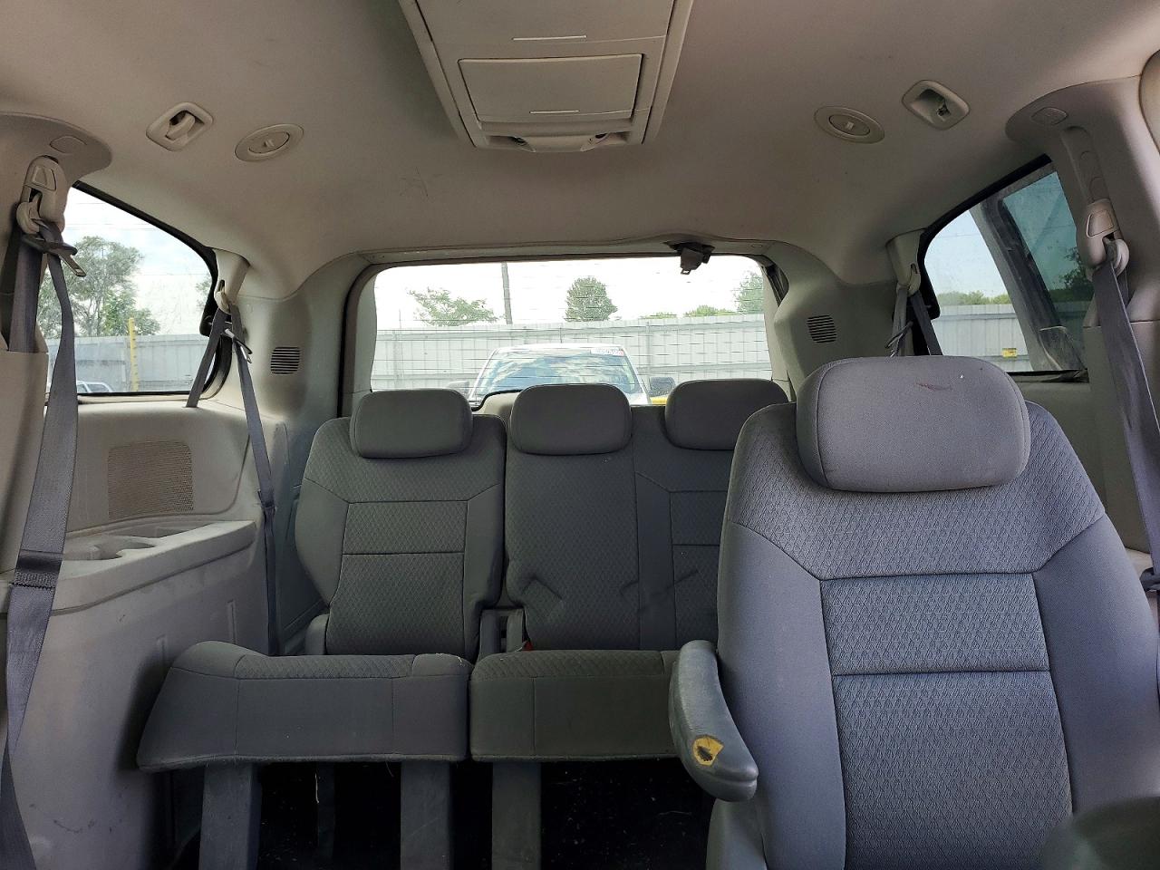 2010 Chrysler Town & Country Touring Silver vin: 2A4RR5D14AR150286