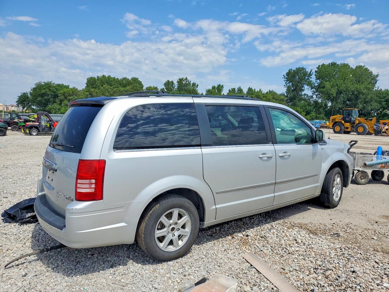 2010 Chrysler Town & Country Touring Silver vin: 2A4RR5D14AR150286