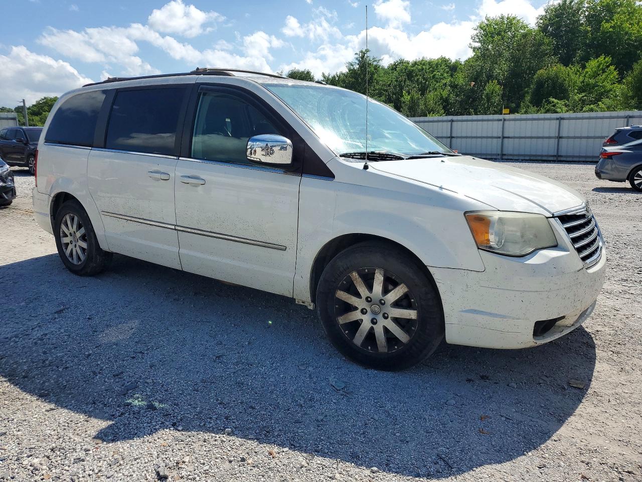 2010 Chrysler Town & Country Touring Белый vin: 2A4RR5D14AR187726