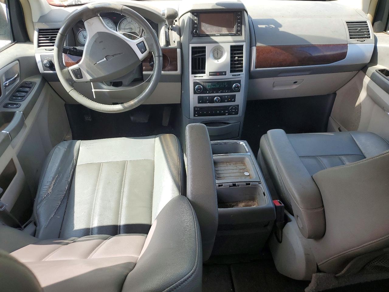 2010 Chrysler Town & Country Touring Белый vin: 2A4RR5D14AR187726