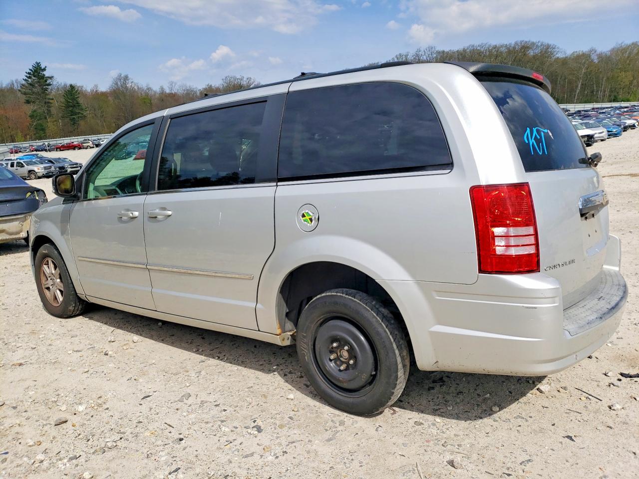 2010 Chrysler Town & Country Touring Silver vin: 2A4RR5D15AR110511