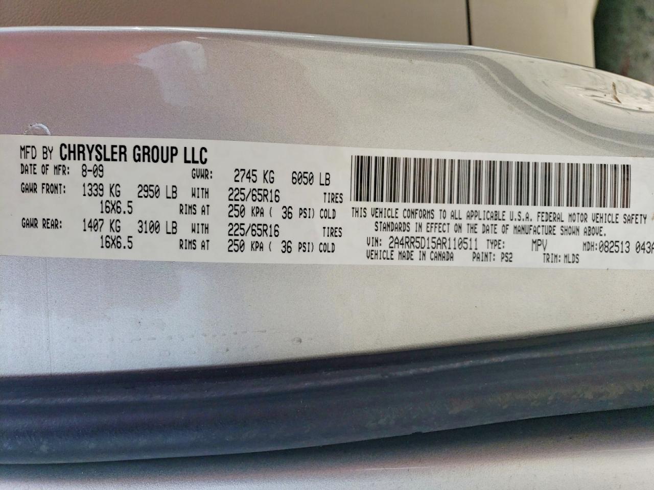 2010 Chrysler Town & Country Touring Silver vin: 2A4RR5D15AR110511