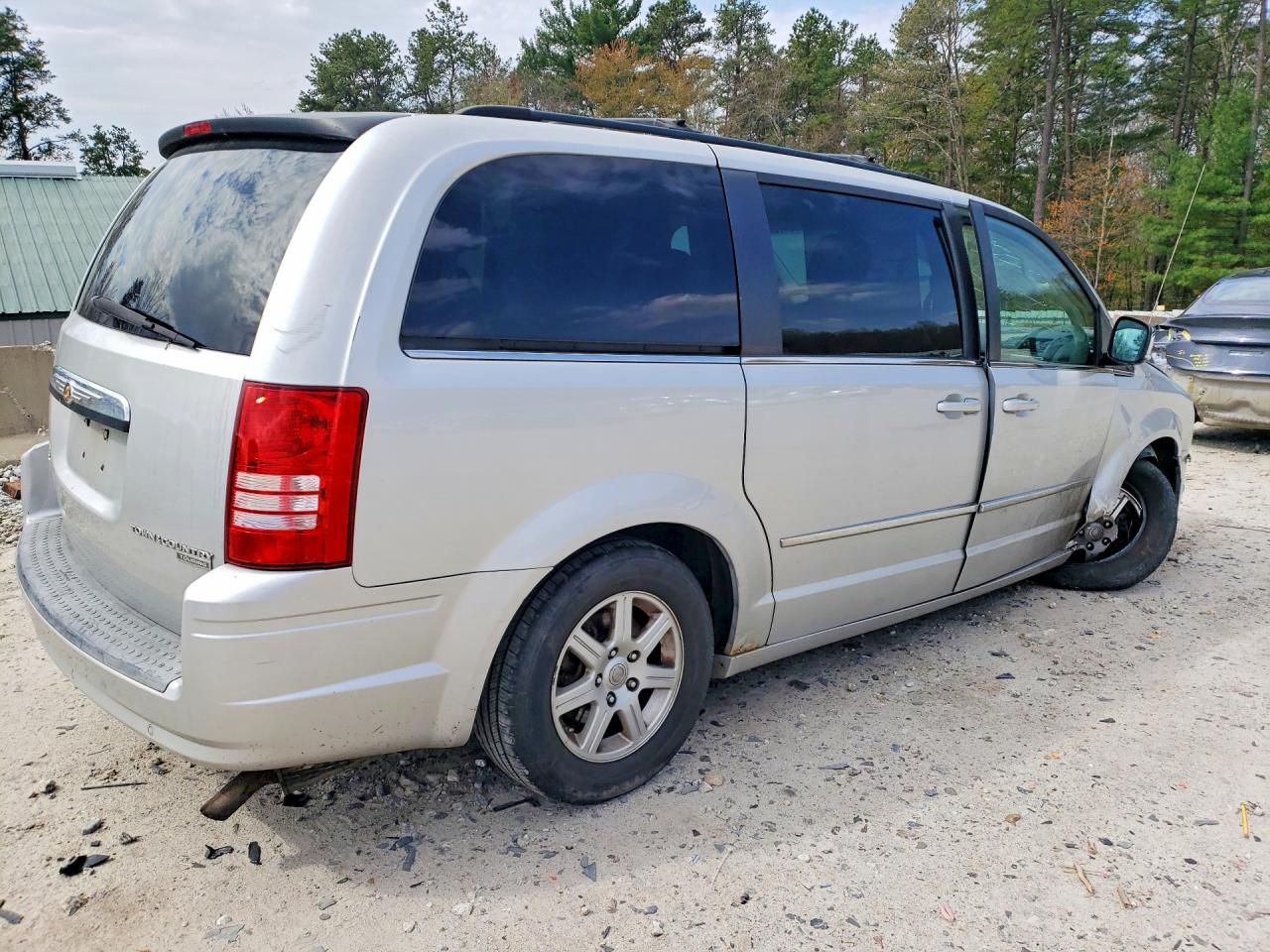 2010 Chrysler Town & Country Touring Silver vin: 2A4RR5D15AR110511