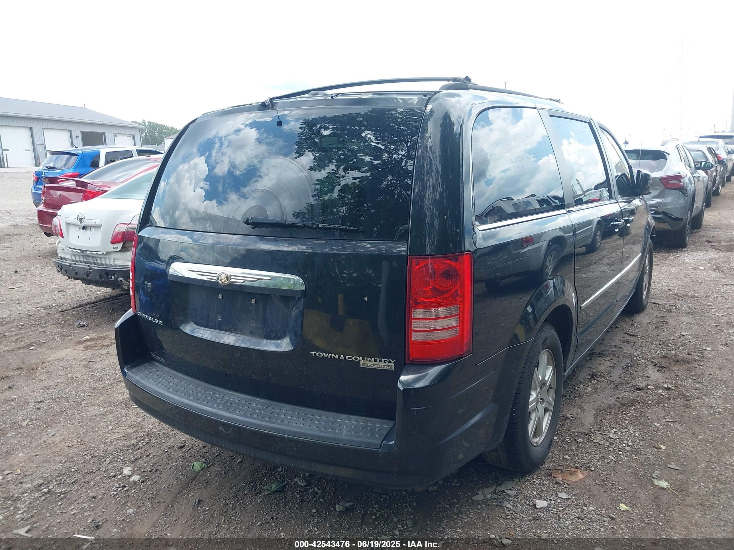 2010 Chrysler Town & Country Touring Black vin: 2A4RR5D15AR305122