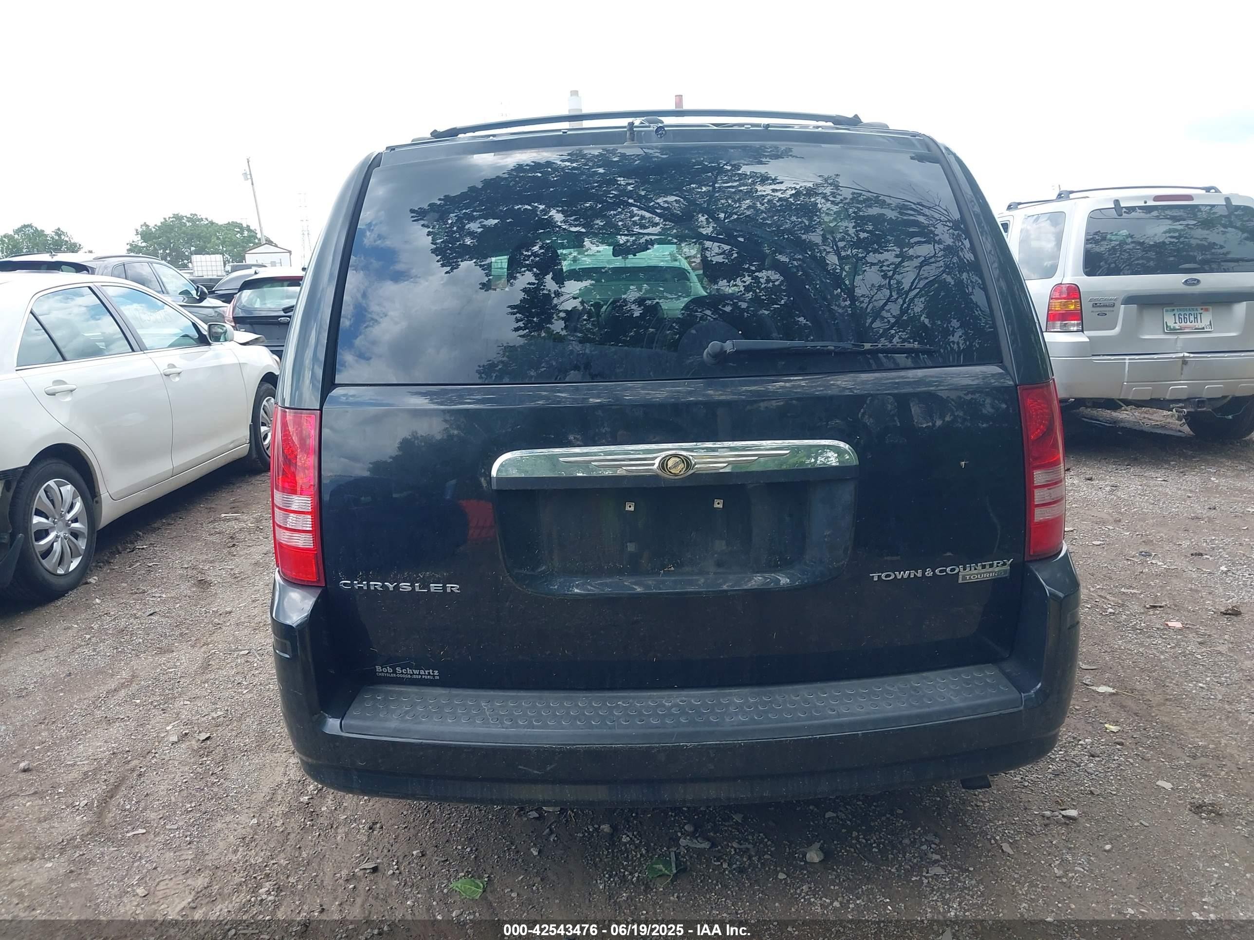 2010 Chrysler Town & Country Touring Black vin: 2A4RR5D15AR305122