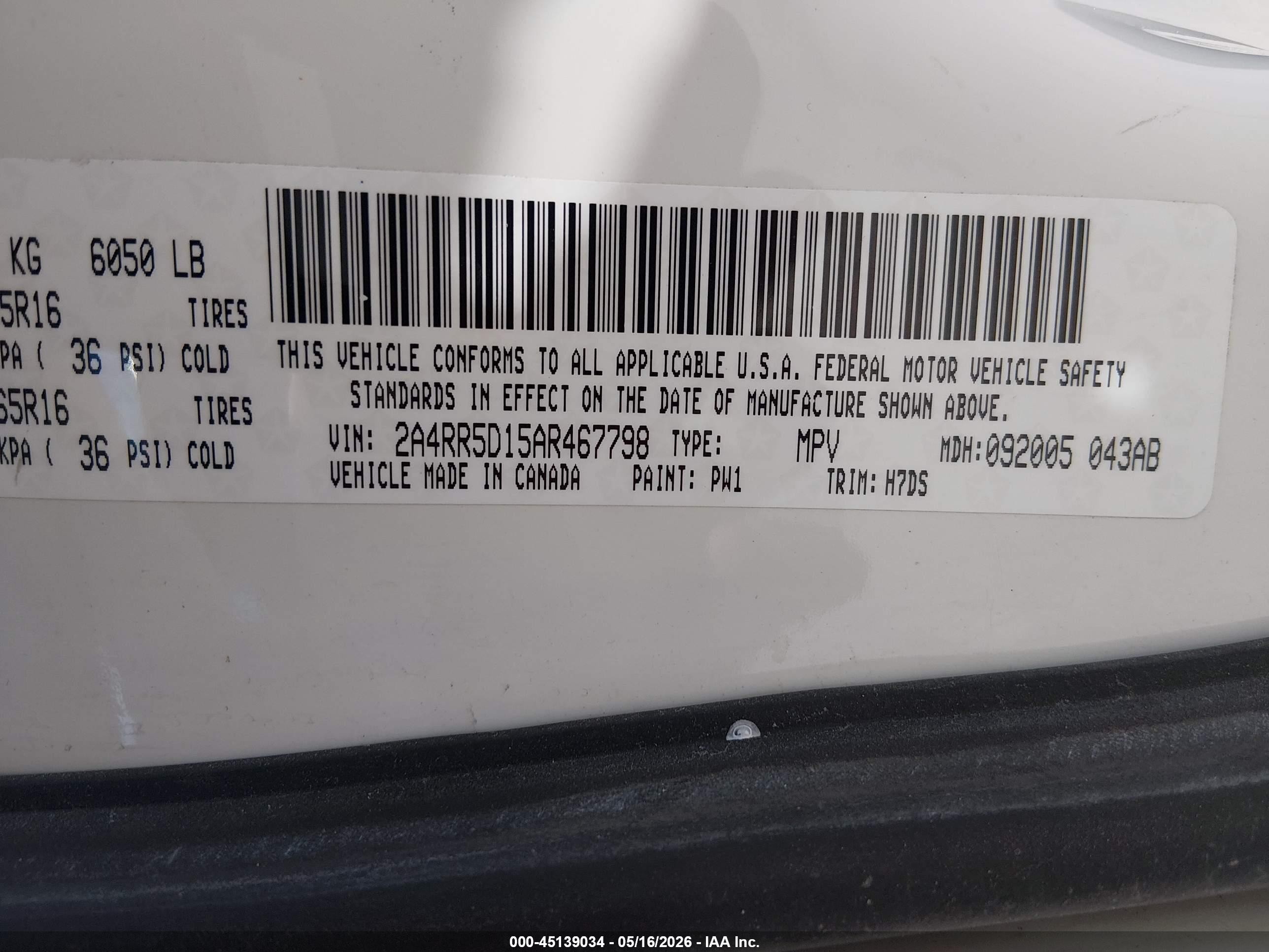 2010 Chrysler Town & Country Touring White vin: 2A4RR5D15AR467798