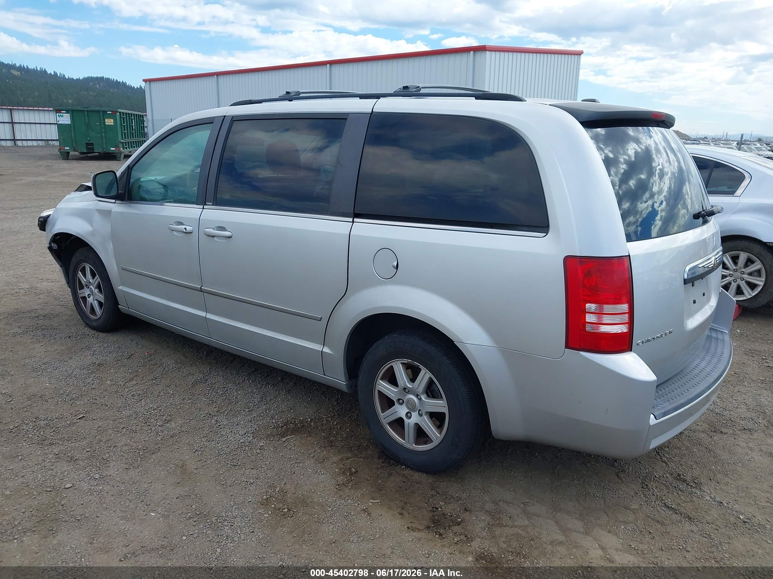 2010 Chrysler Town & Country Touring Silver vin: 2A4RR5D16AR166375