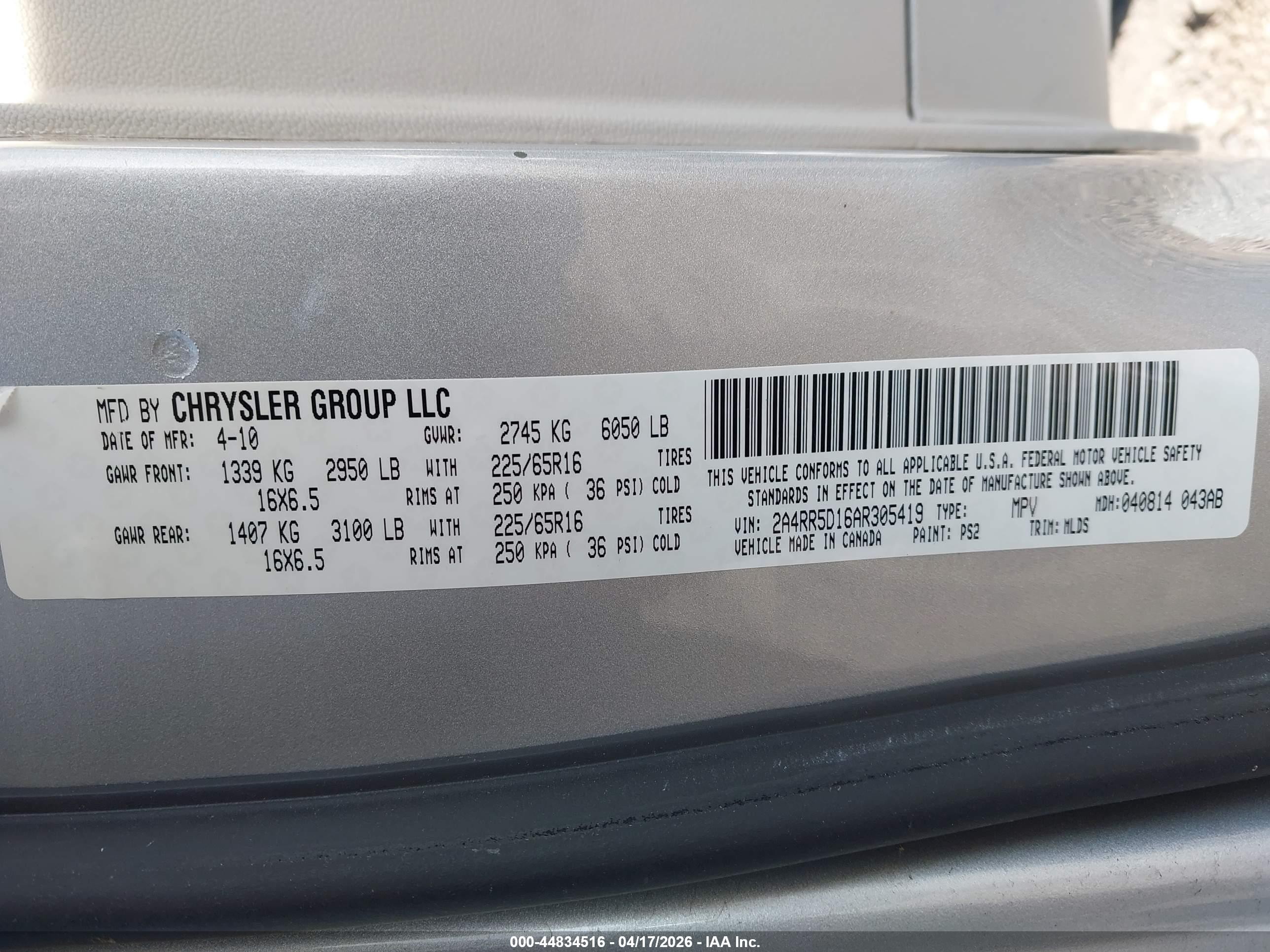 2010 Chrysler Town & Country Touring Silver vin: 2A4RR5D16AR305419