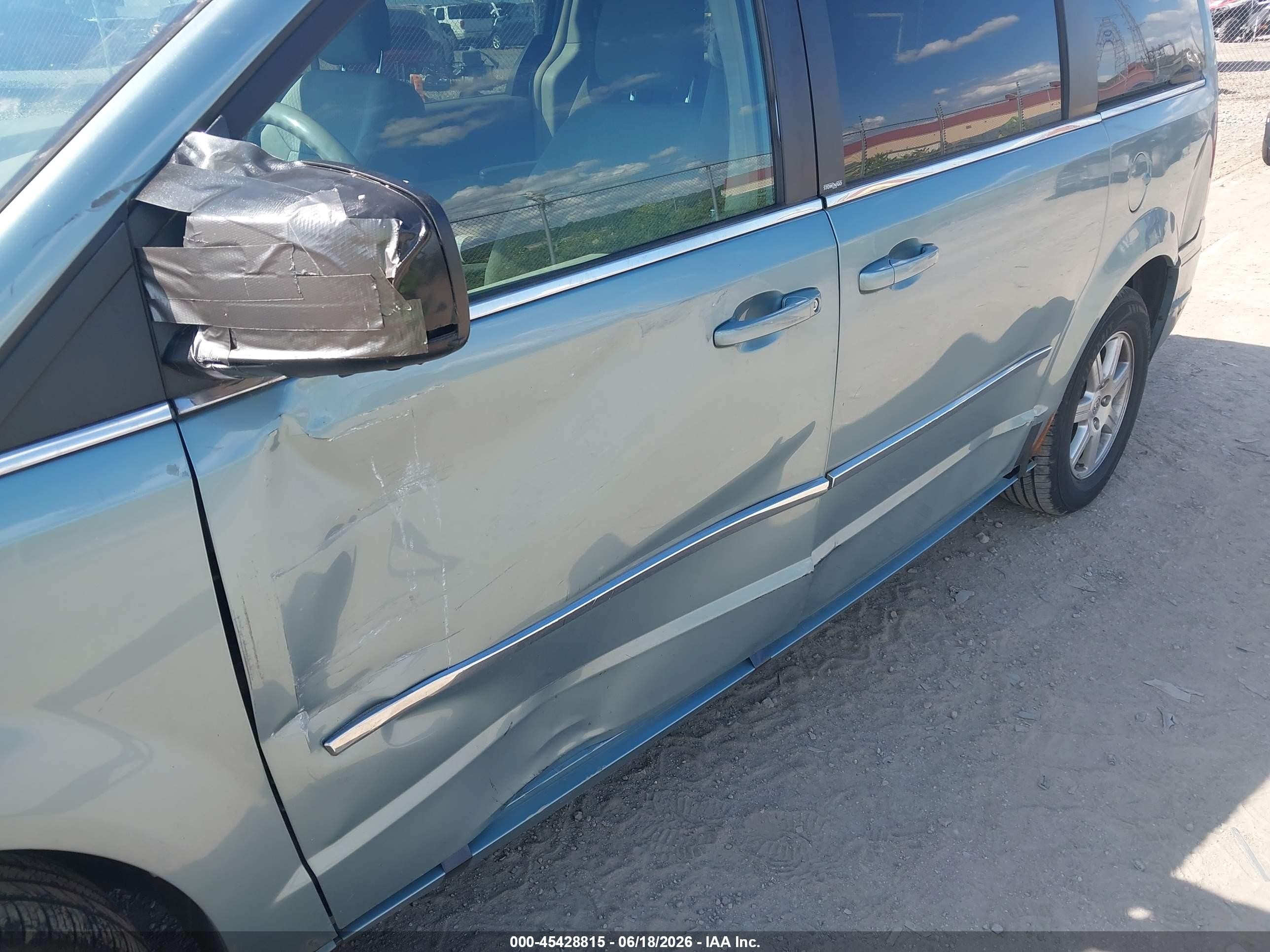 2010 Chrysler Town & Country Touring Teal vin: 2A4RR5D16AR347914