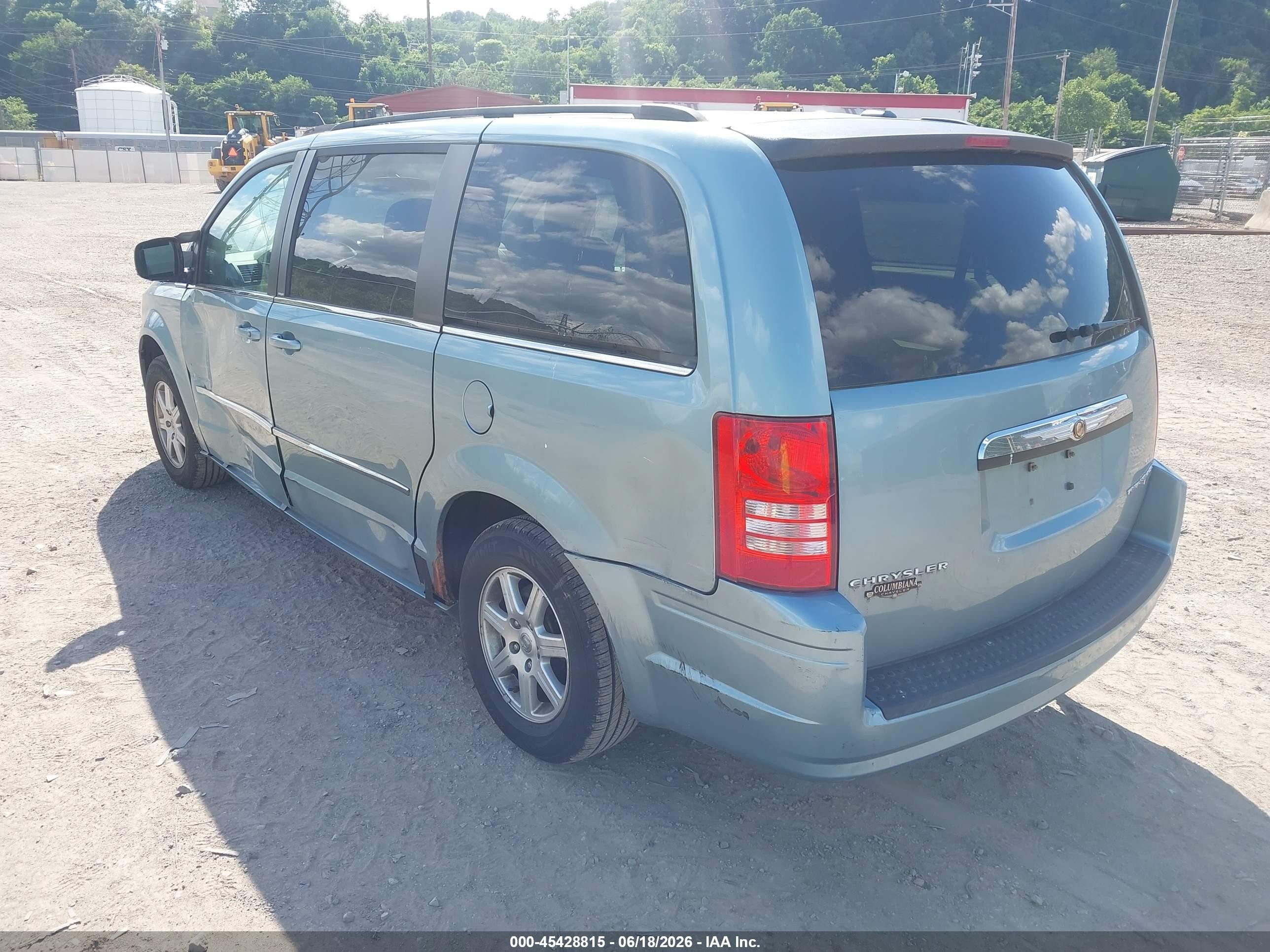 2010 Chrysler Town & Country Touring Teal vin: 2A4RR5D16AR347914