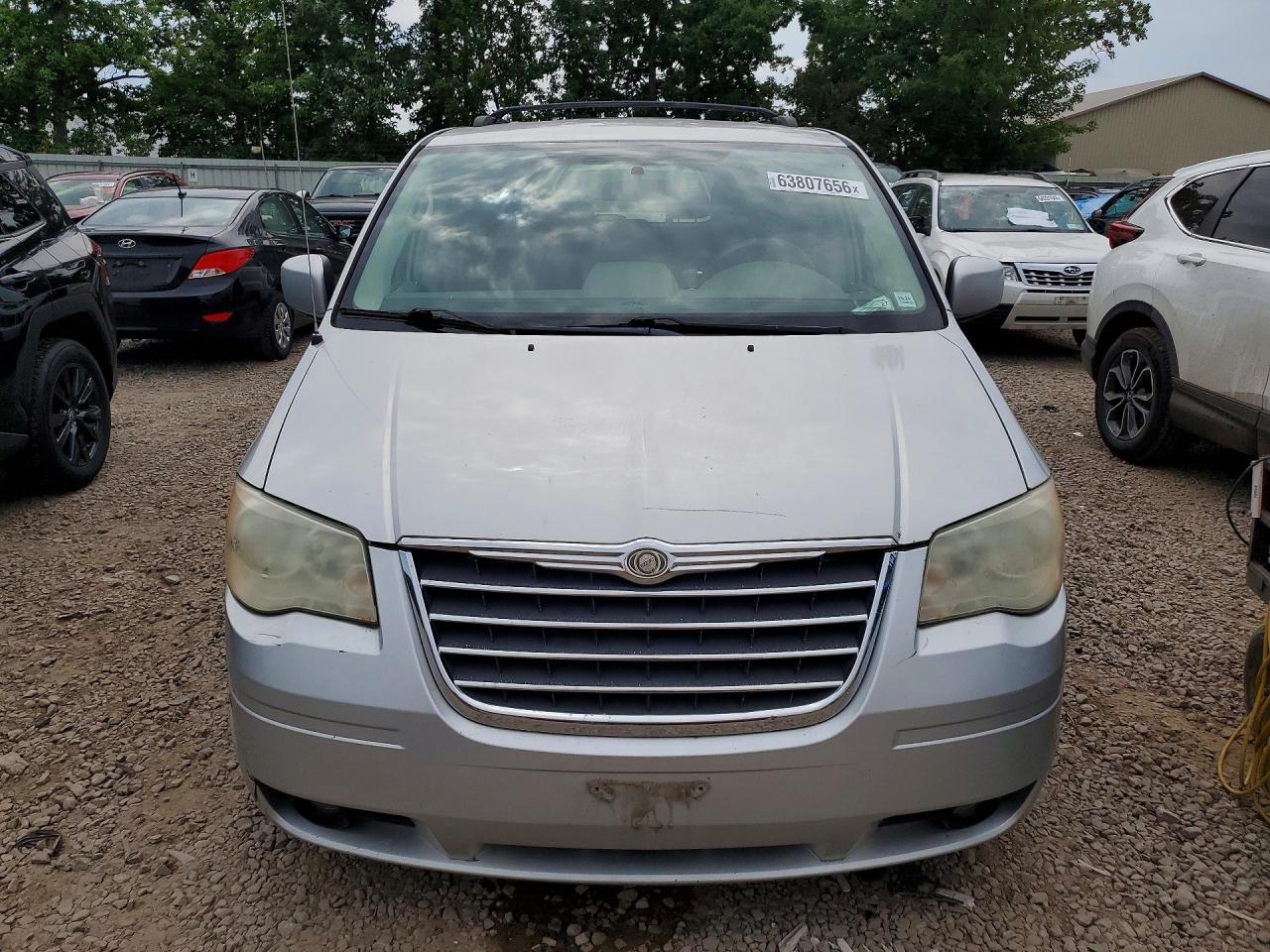 2010 Chrysler Town & Country Touring Gray vin: 2A4RR5D17AR103902