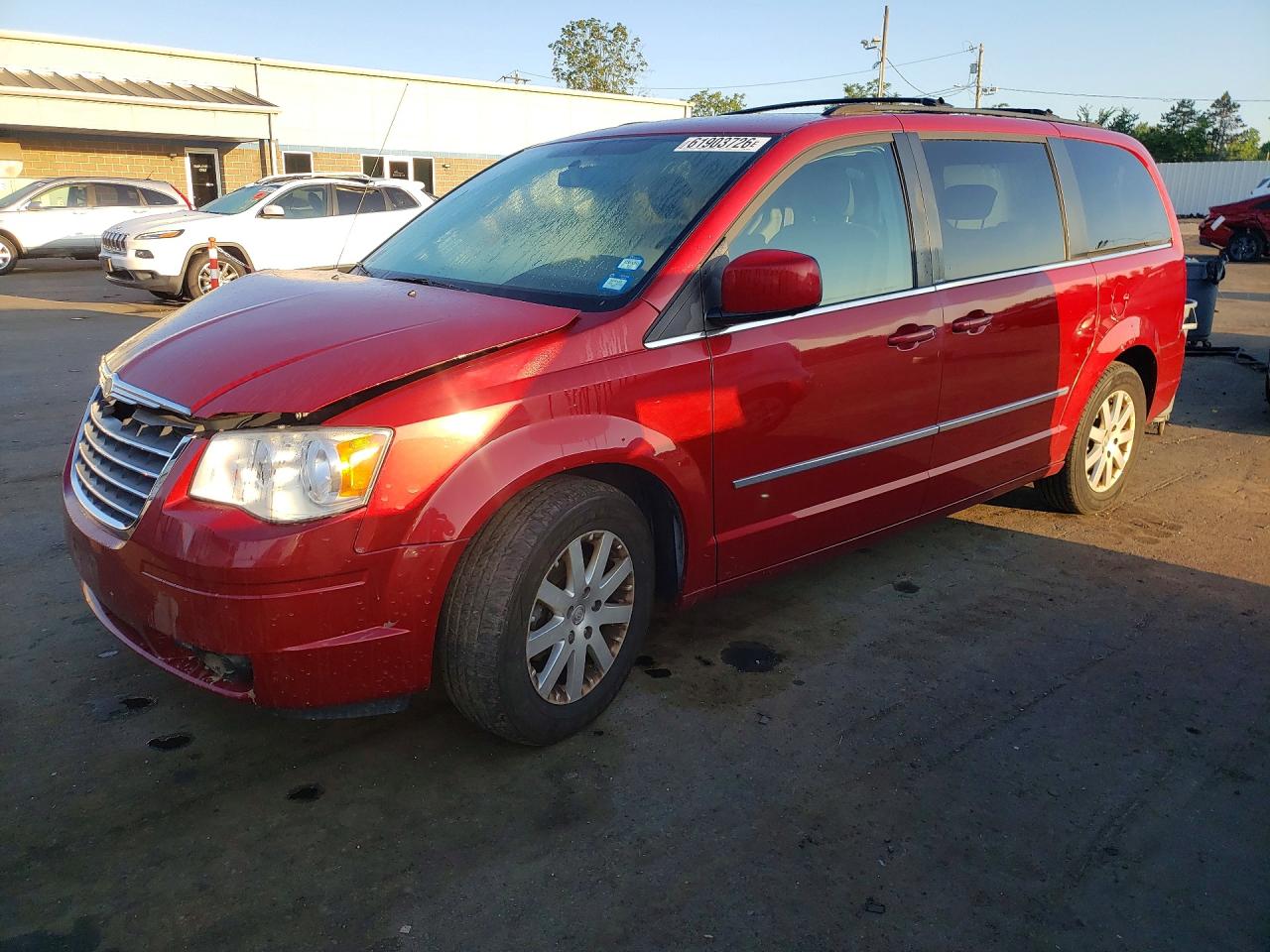 2010 Chrysler Town & Country Touring Red vin: 2A4RR5D17AR126516