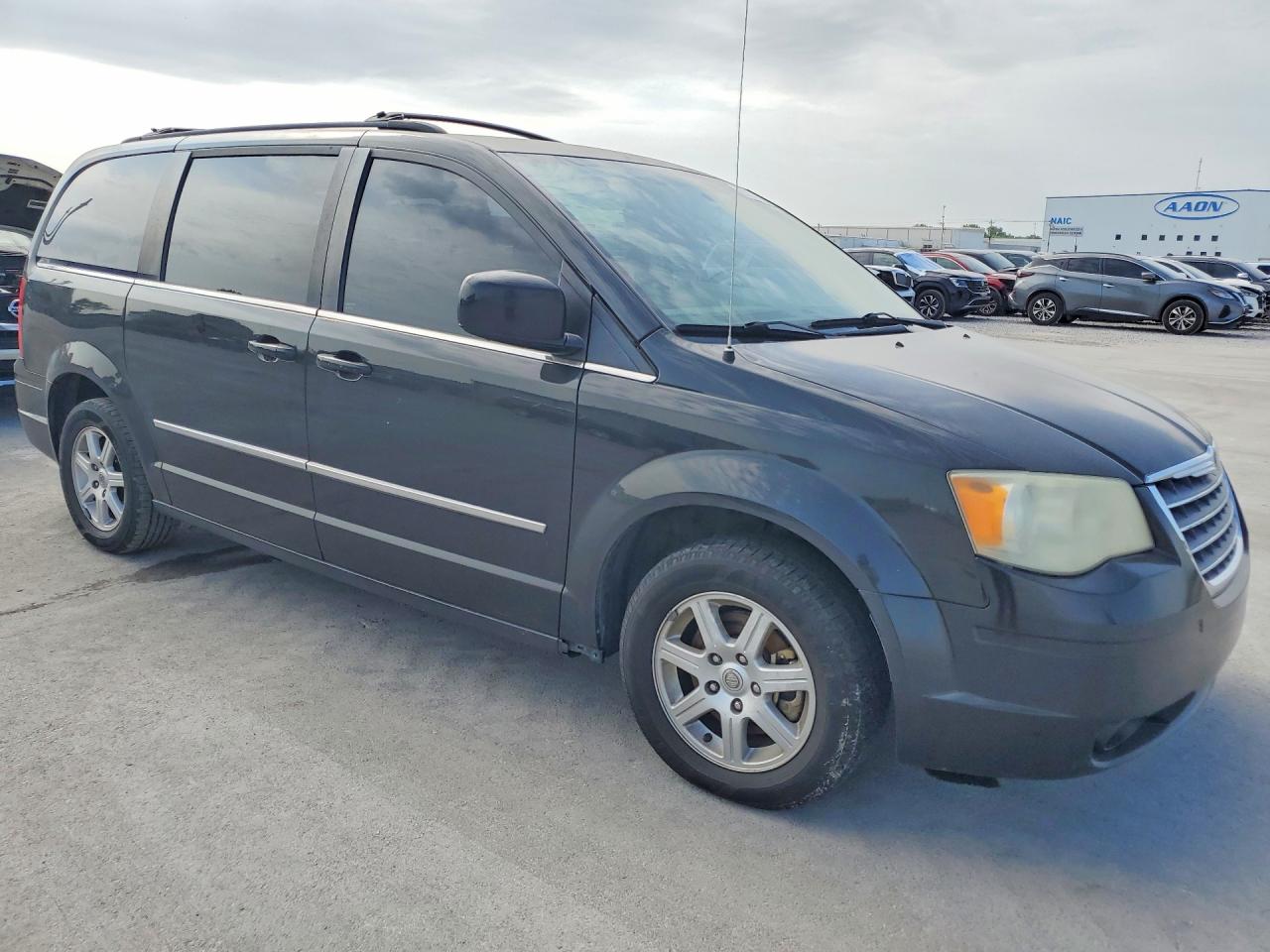 2010 Chrysler Town & Country Touring Black vin: 2A4RR5D17AR132252