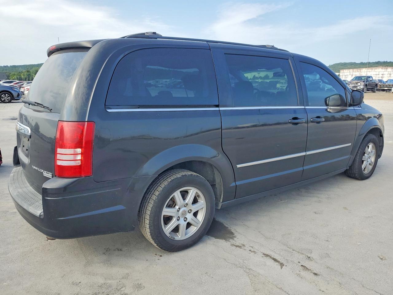 2010 Chrysler Town & Country Touring Black vin: 2A4RR5D17AR132252