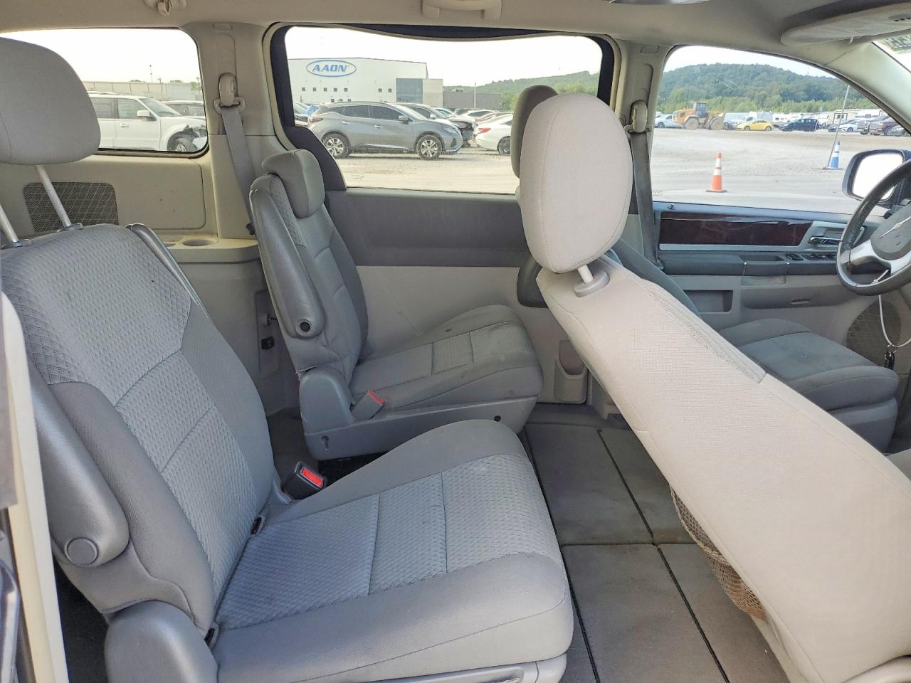 2010 Chrysler Town & Country Touring Black vin: 2A4RR5D17AR132252