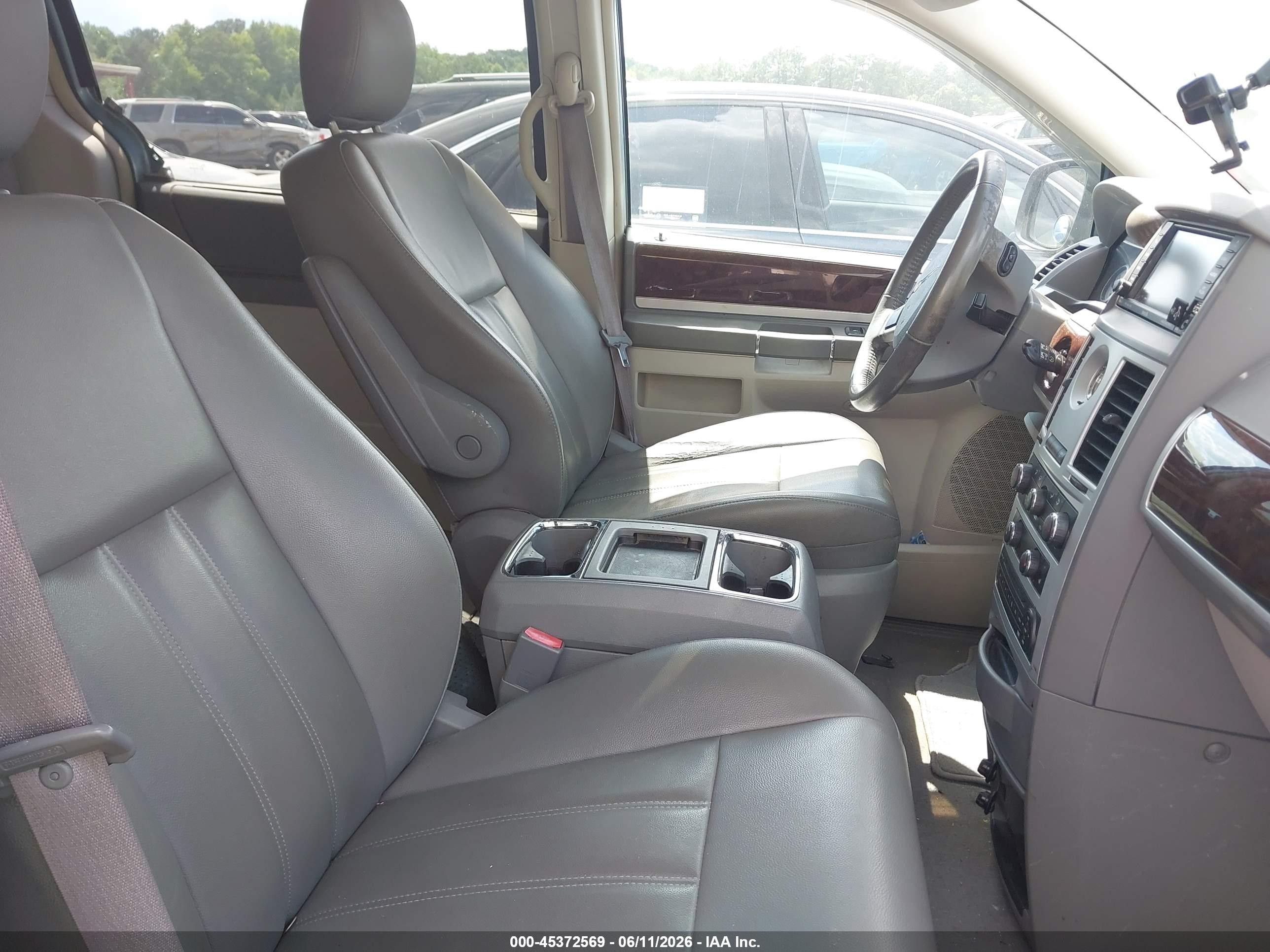2010 Chrysler Town & Country Touring Blue vin: 2A4RR5D17AR241617