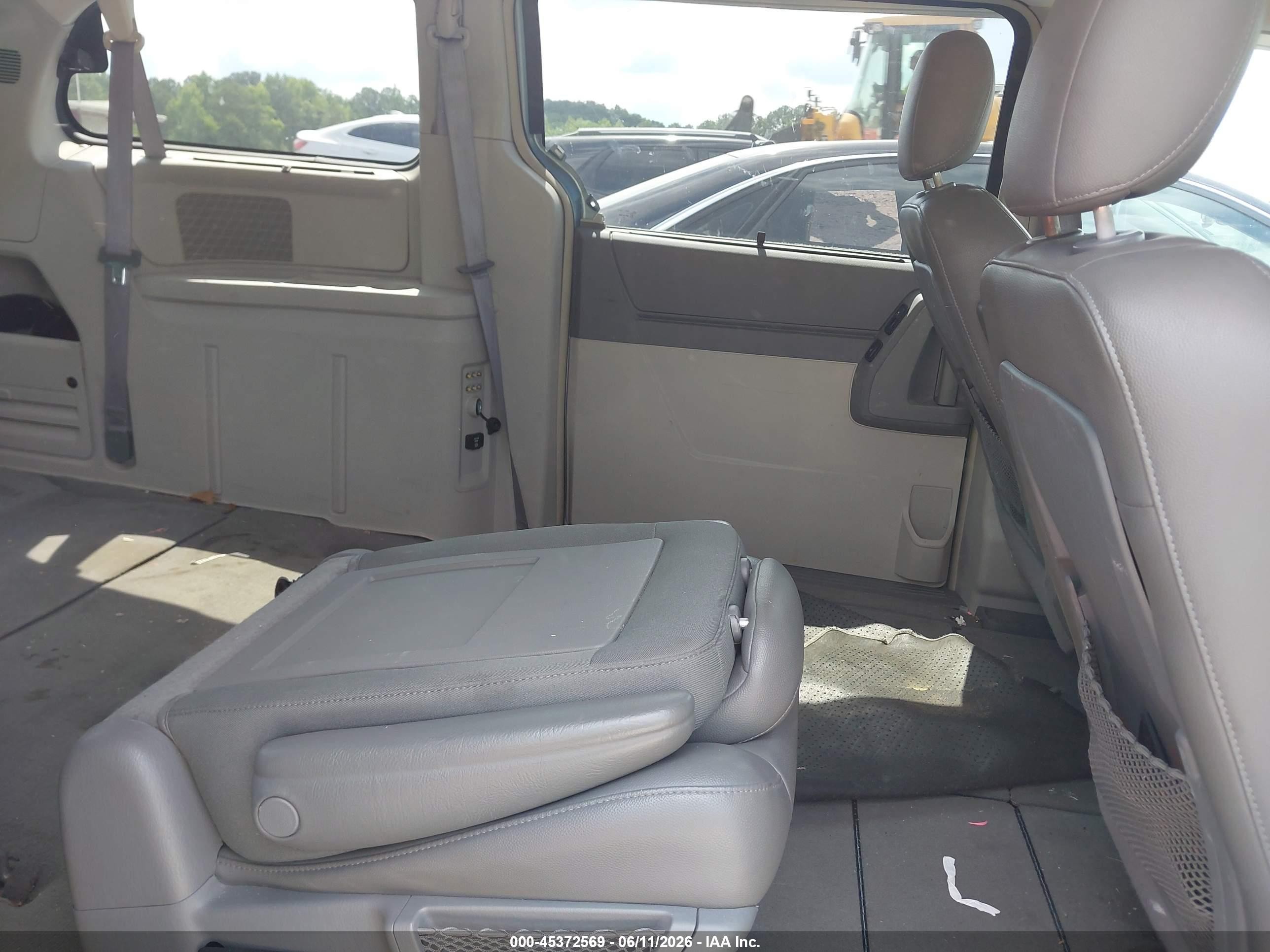 2010 Chrysler Town & Country Touring Blue vin: 2A4RR5D17AR241617