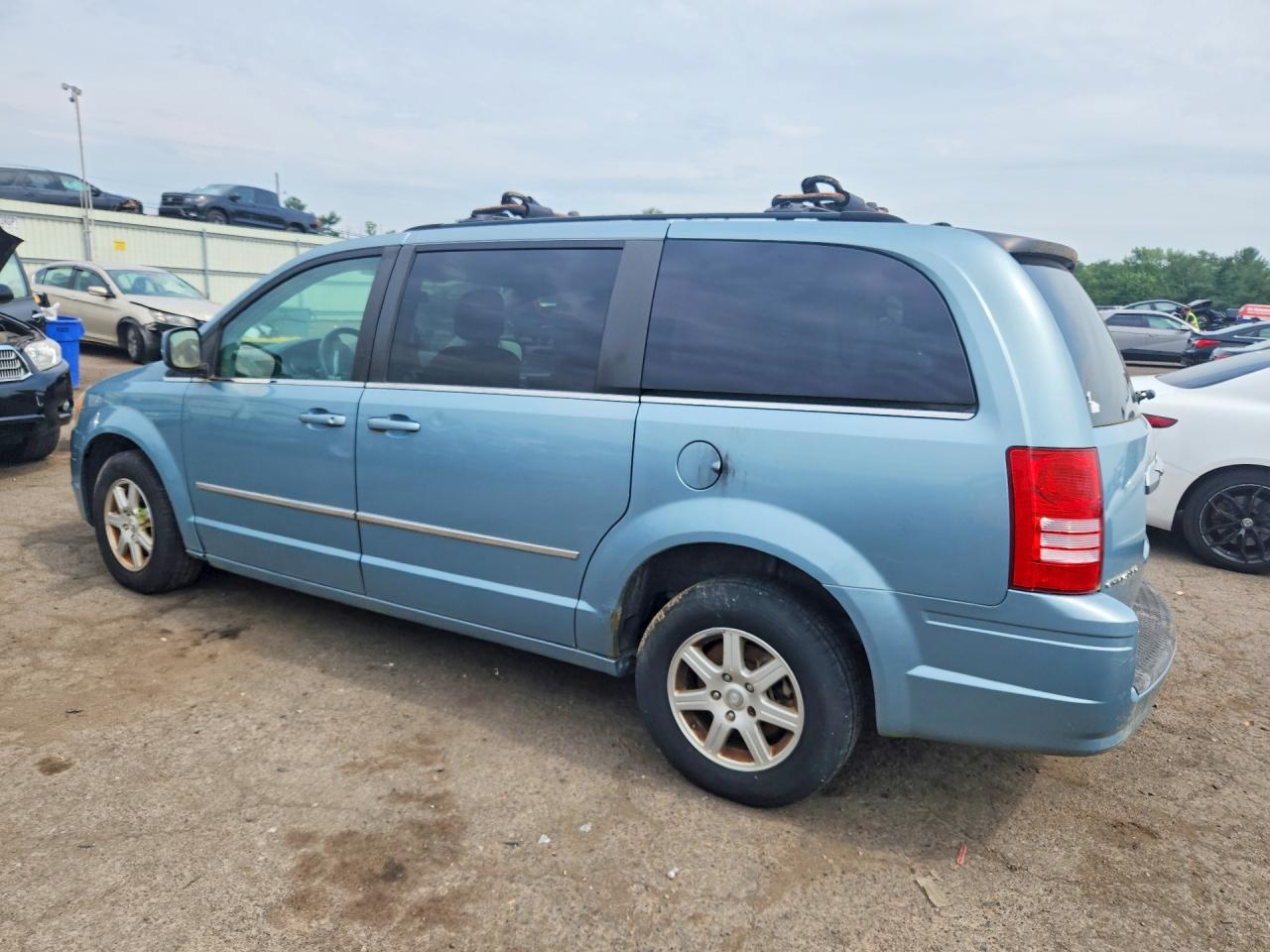 2010 Chrysler Town & Country Touring Blue vin: 2A4RR5D17AR300181