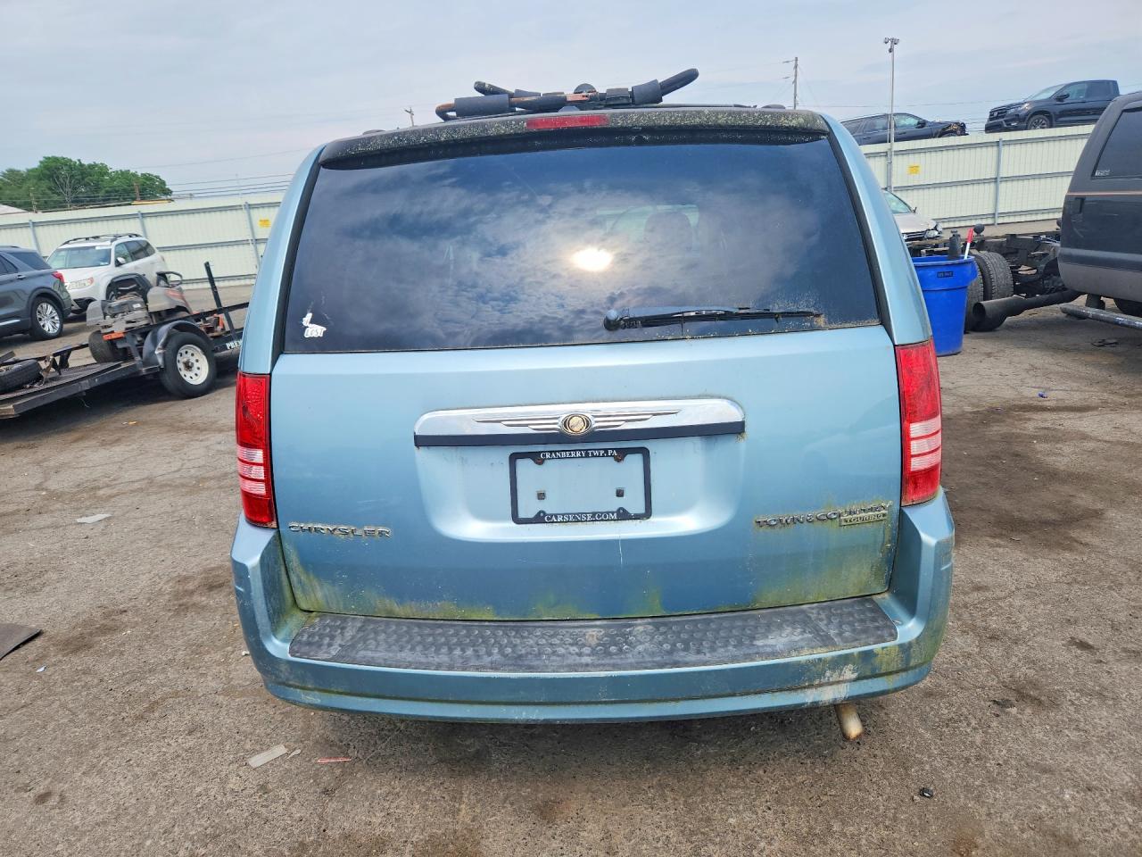 2010 Chrysler Town & Country Touring Blue vin: 2A4RR5D17AR300181