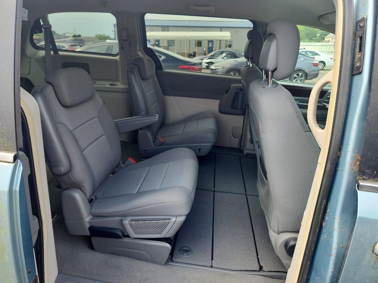 2010 Chrysler Town & Country Touring Blue vin: 2A4RR5D17AR300181