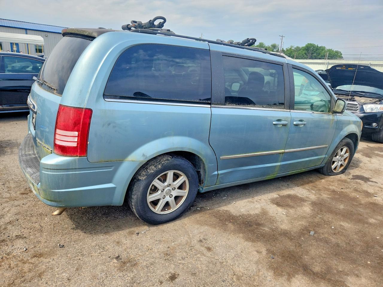 2010 Chrysler Town & Country Touring Blue vin: 2A4RR5D17AR300181