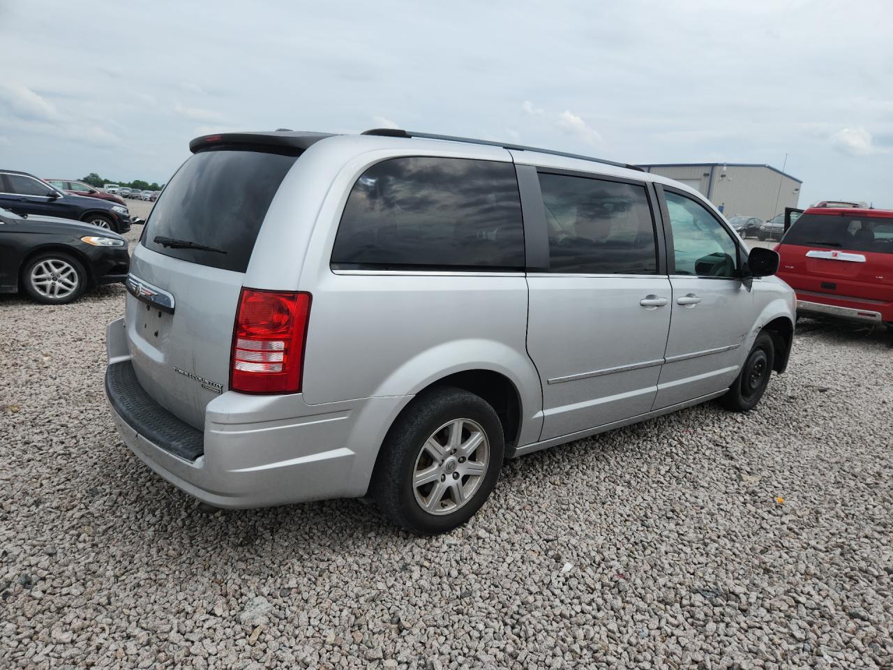 2010 Chrysler Town & Country Touring Серебряный vin: 2A4RR5D17AR319040