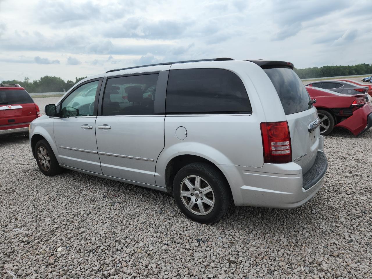 2010 Chrysler Town & Country Touring Серебряный vin: 2A4RR5D17AR319040