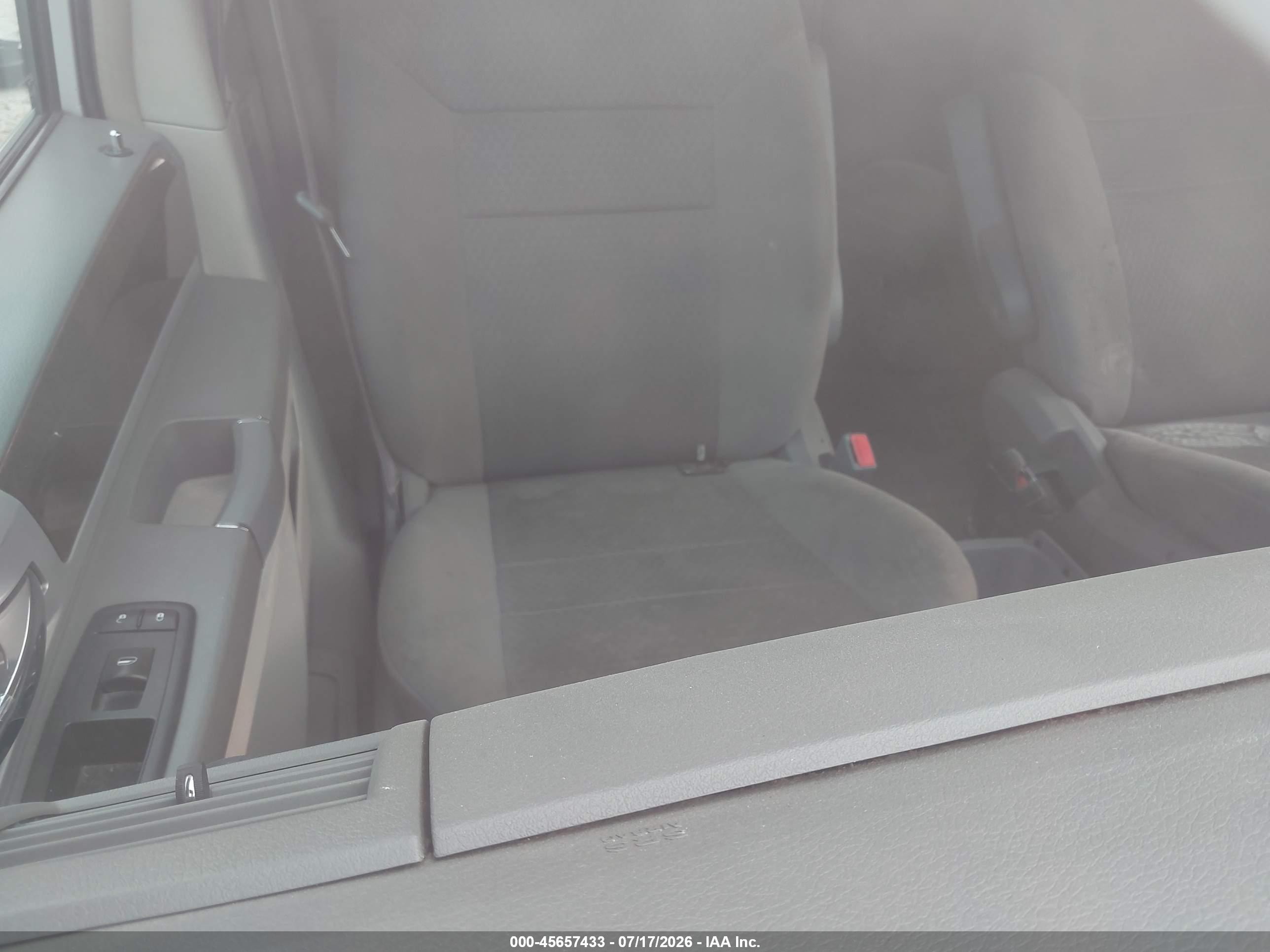 2010 Chrysler Town & Country Touring Серебряный vin: 2A4RR5D17AR319667