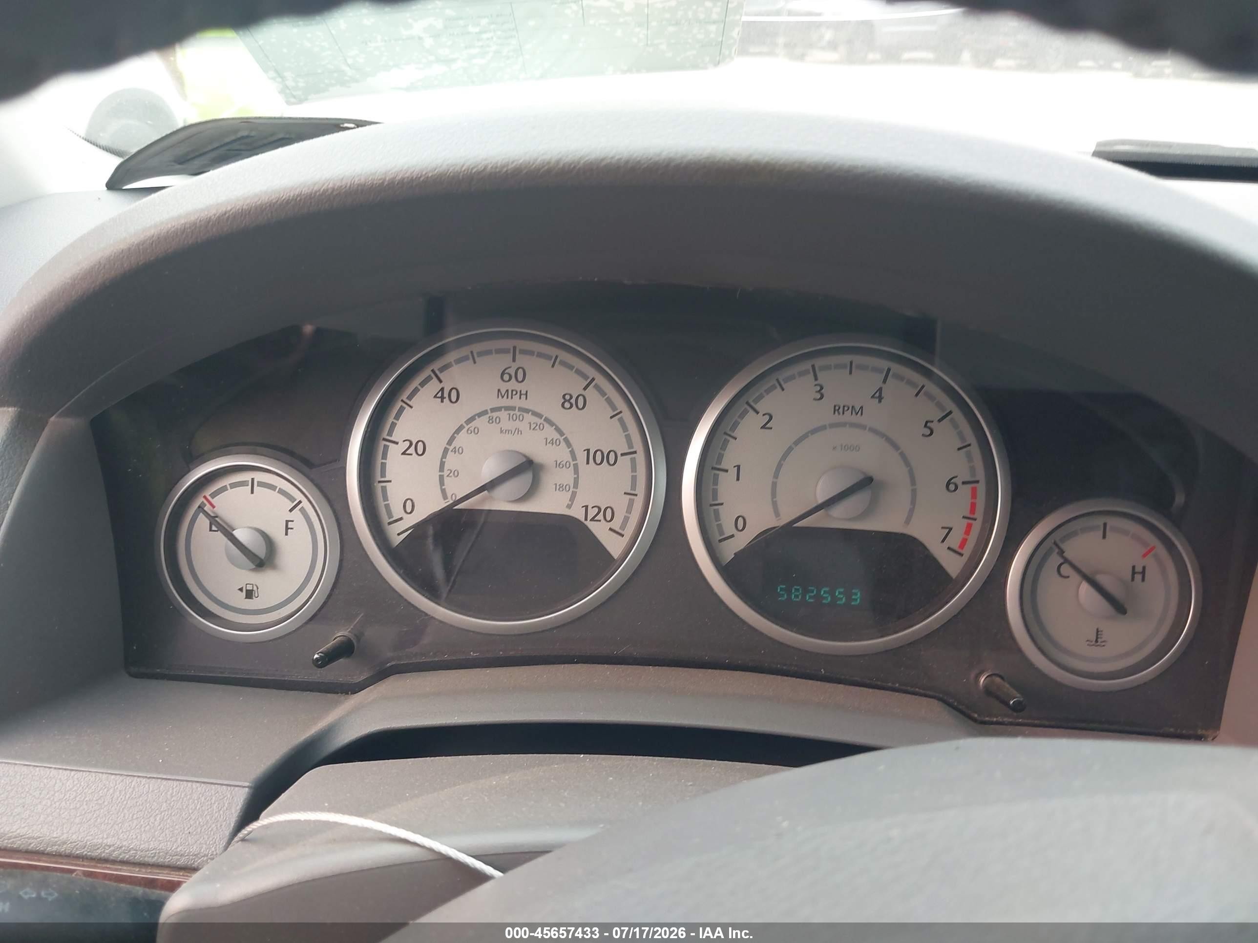 2010 Chrysler Town & Country Touring Серебряный vin: 2A4RR5D17AR319667