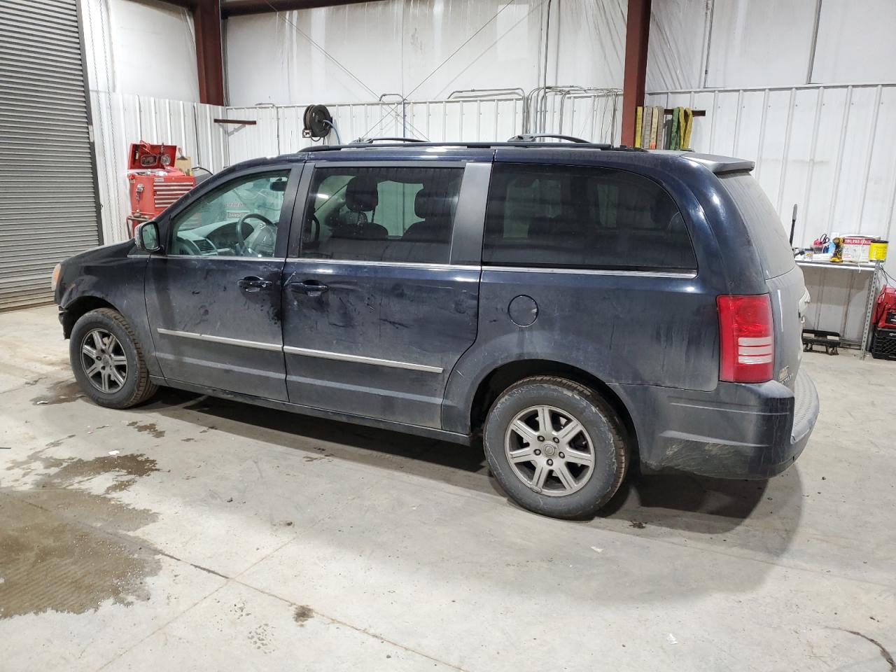 2010 Chrysler Town & Country Touring Blue vin: 2A4RR5D17AR436374