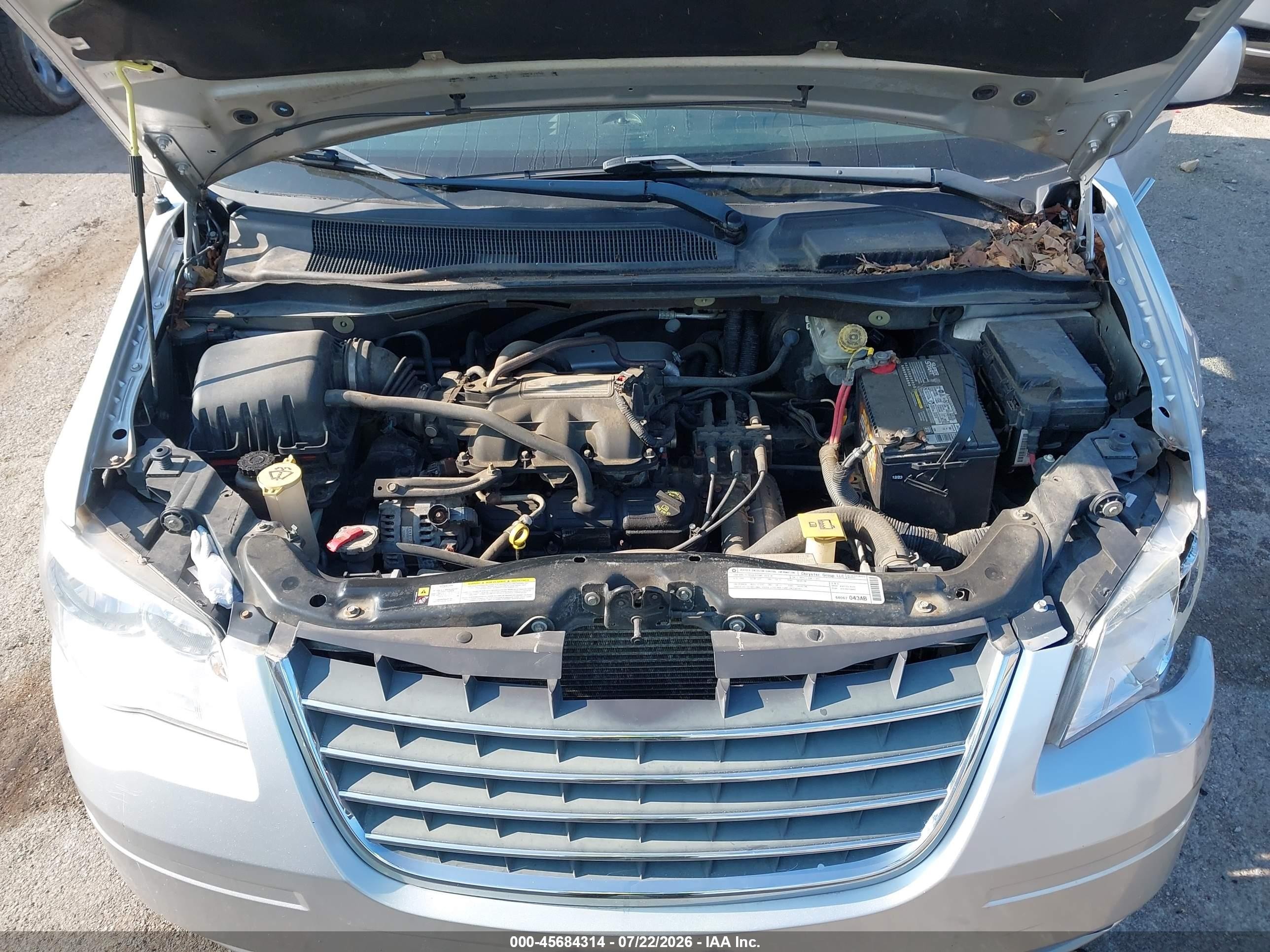 2010 Chrysler Town & Country Touring Серебряный vin: 2A4RR5D18AR131983