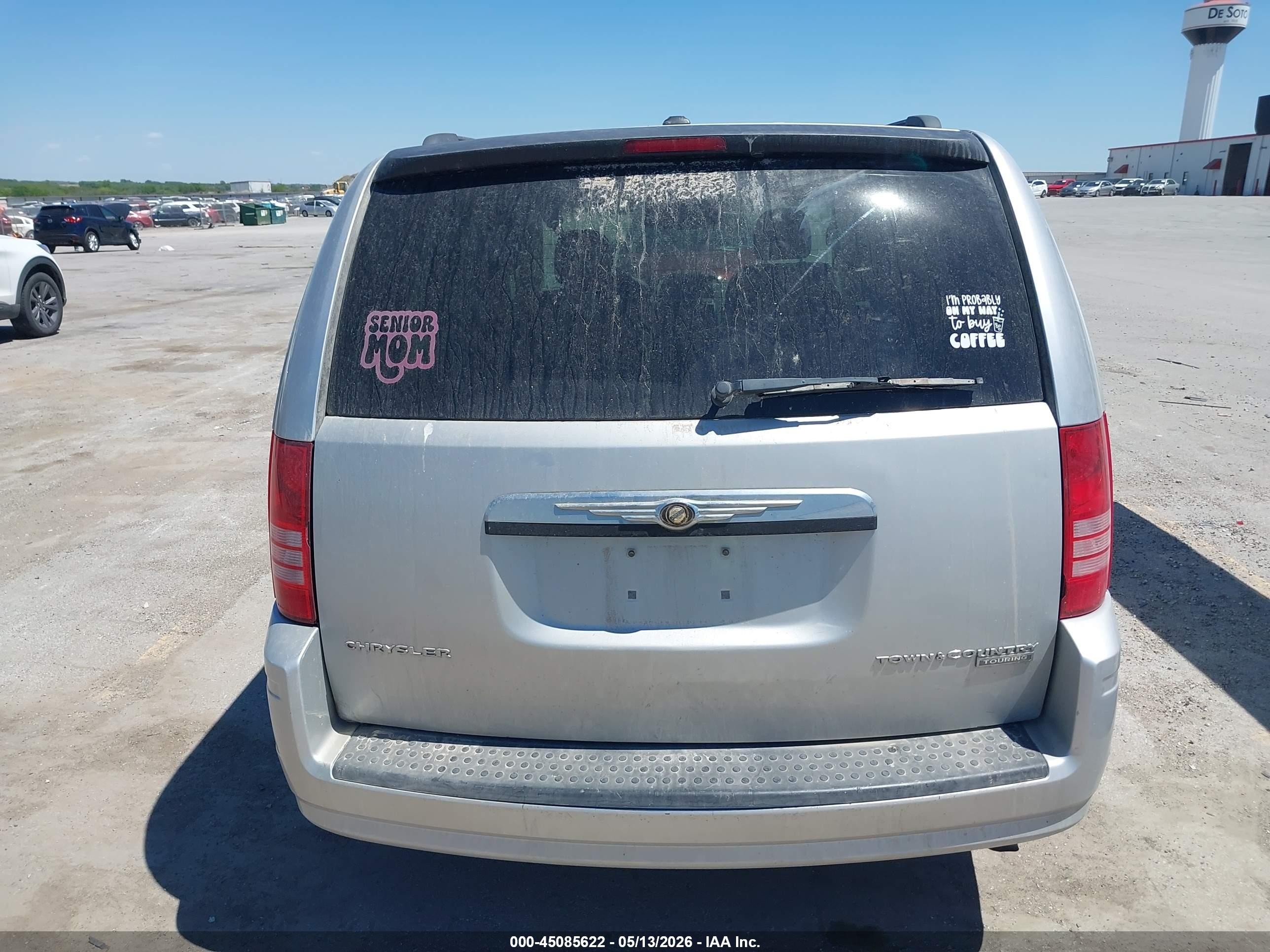 2010 Chrysler Town & Country Touring Silver vin: 2A4RR5D18AR293113