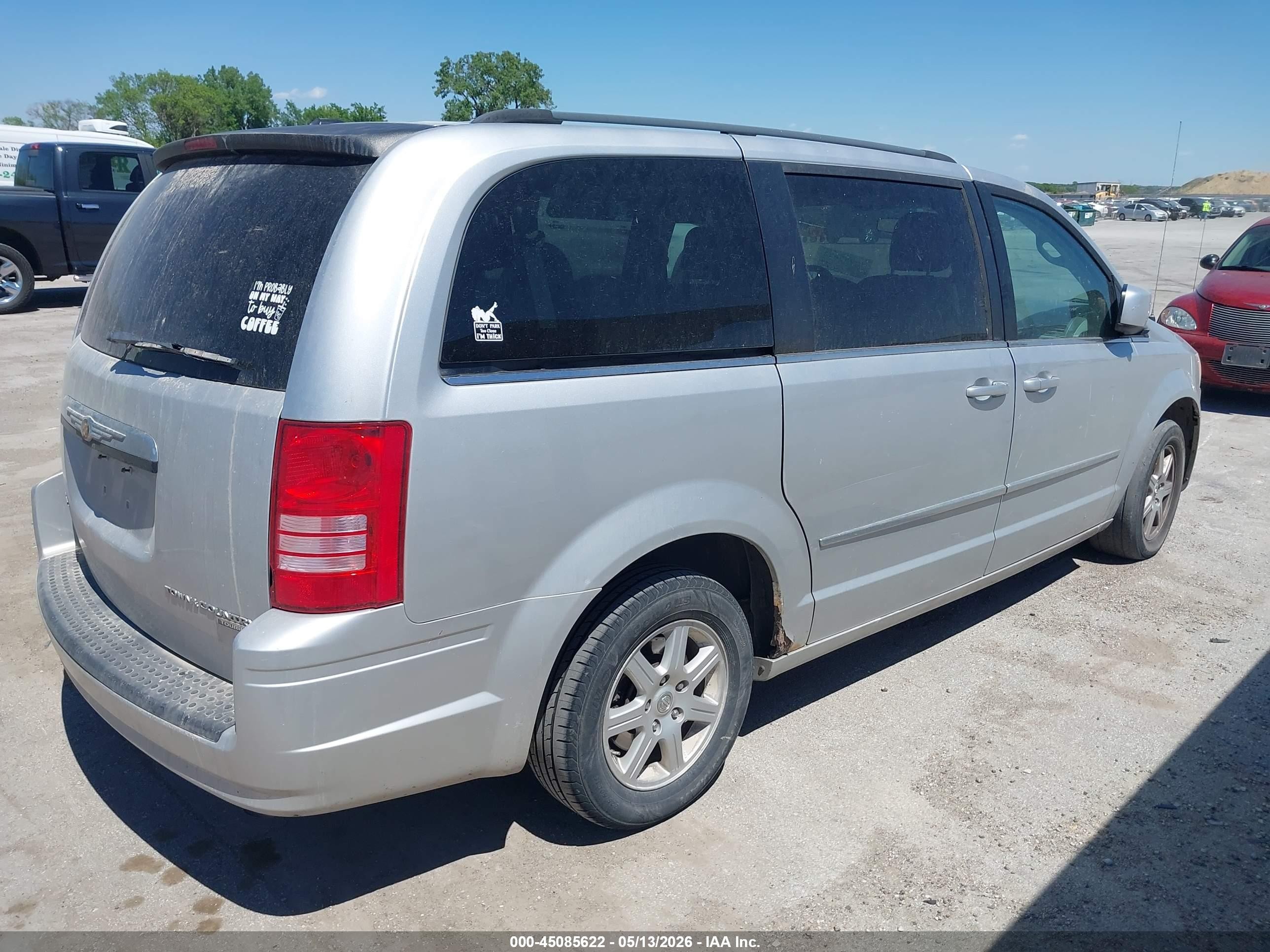 2010 Chrysler Town & Country Touring Silver vin: 2A4RR5D18AR293113