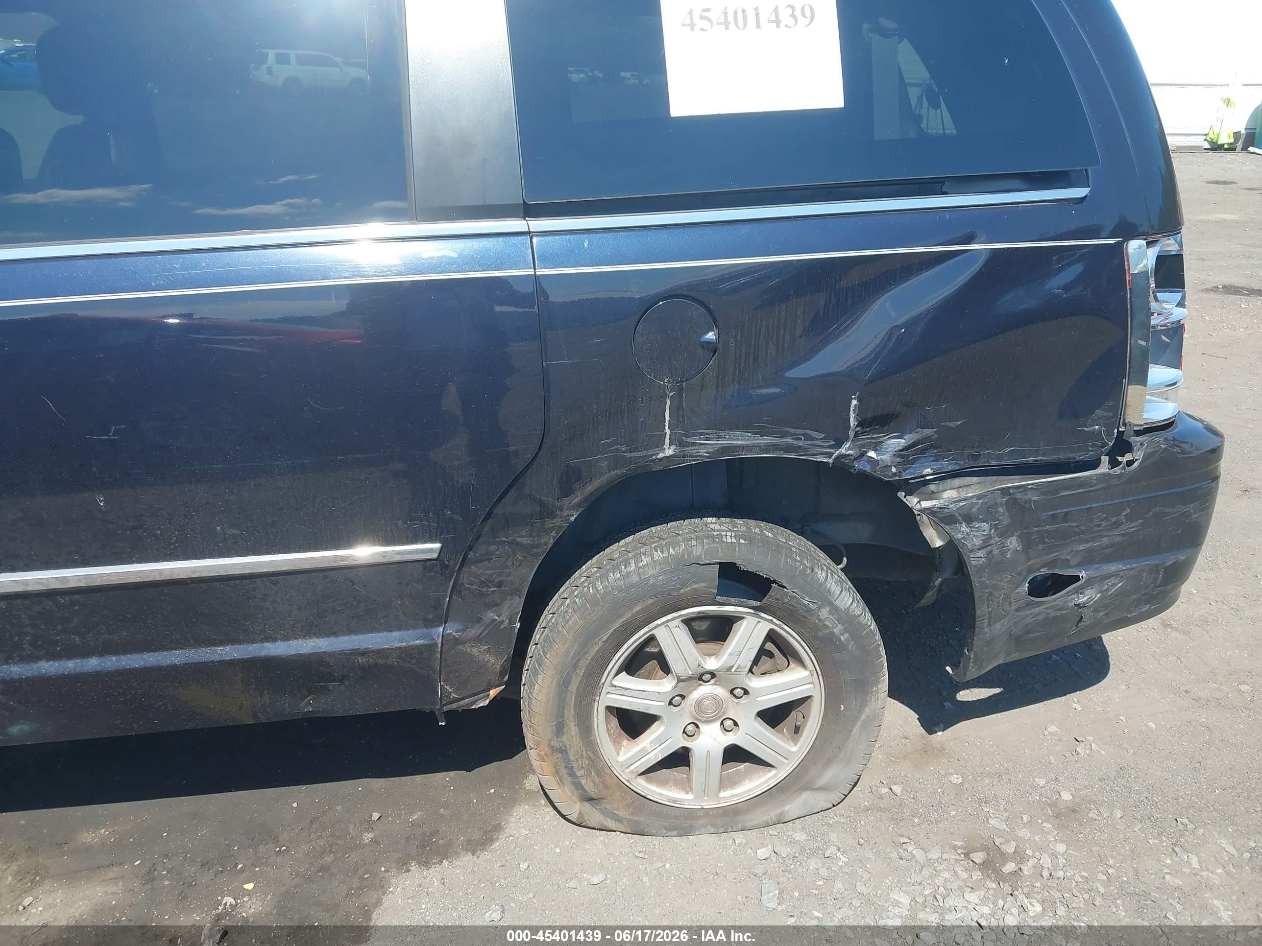 2010 Chrysler Town & Country Touring Синий vin: 2A4RR5D18AR366268