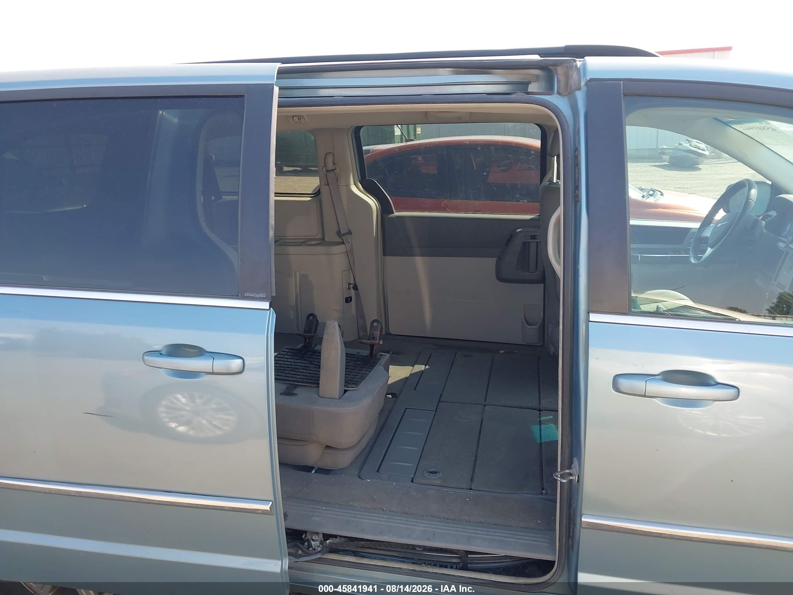 2010 Chrysler Town & Country Touring Синий vin: 2A4RR5D18AR458206