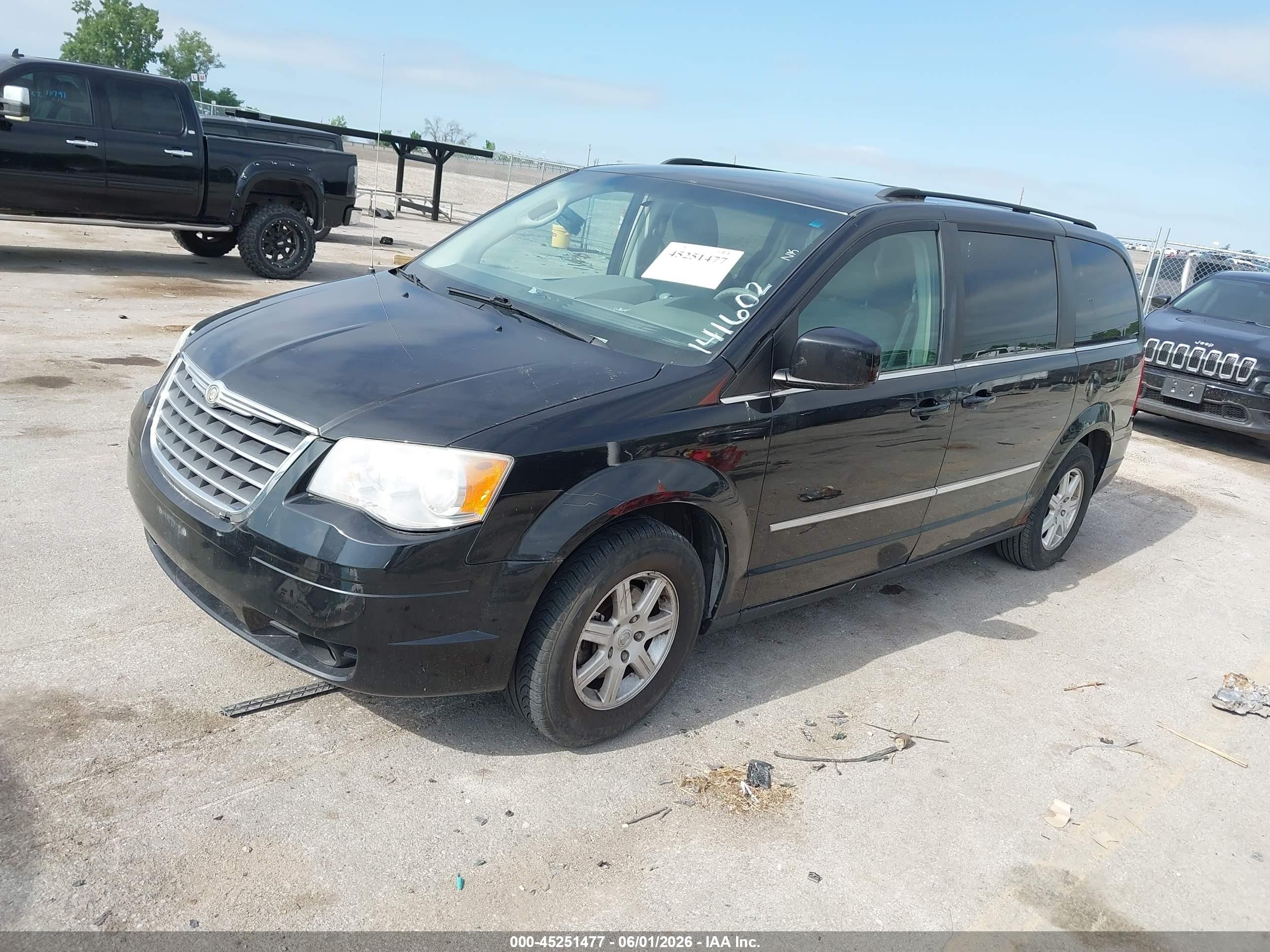 2010 Chrysler Town & Country Touring Black vin: 2A4RR5D19AR141602