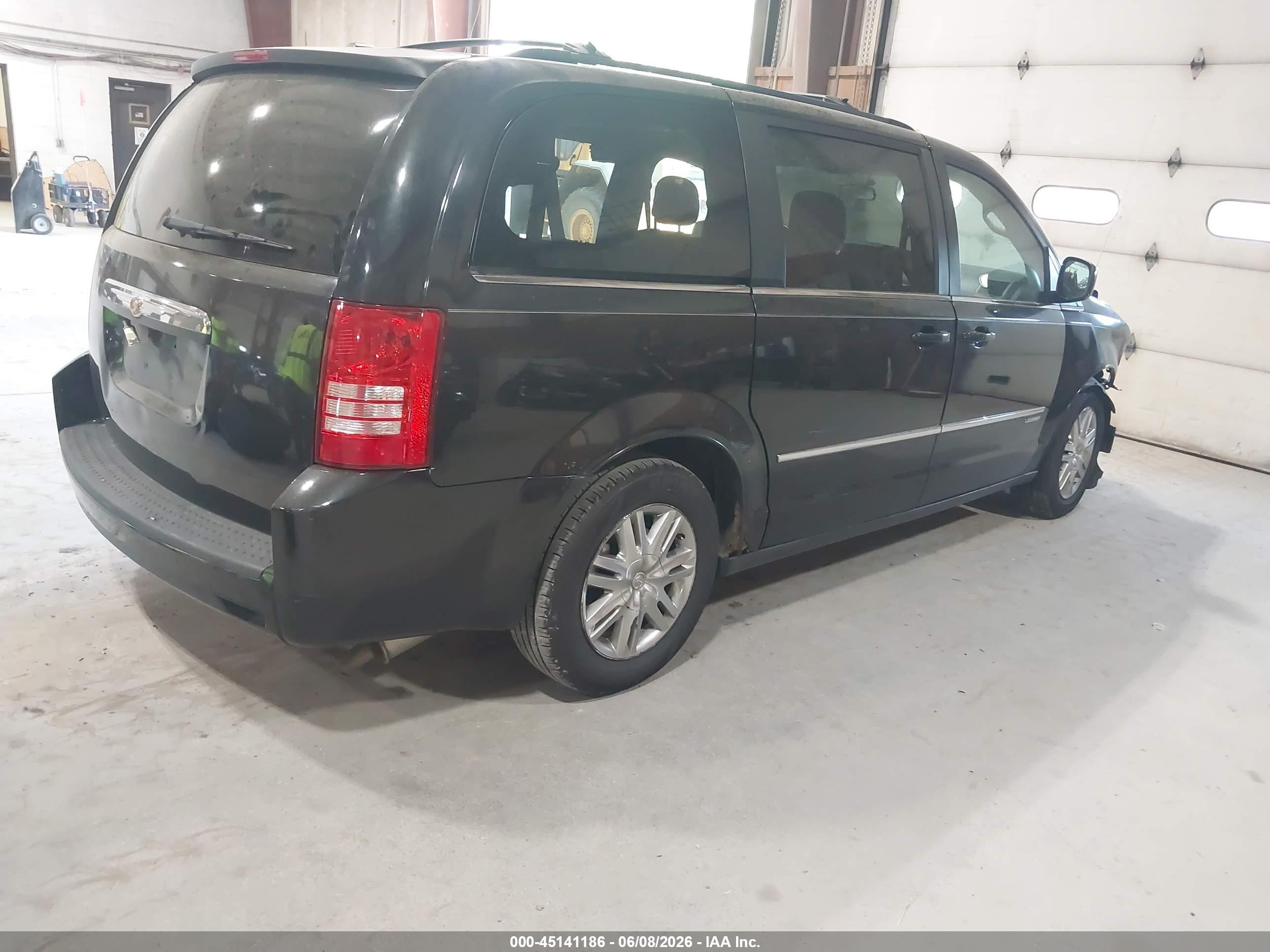 2010 Chrysler Town & Country Touring Gray vin: 2A4RR5D19AR279382