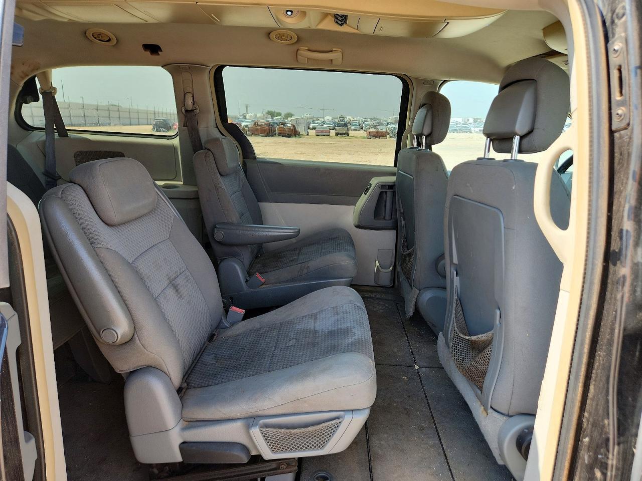 2010 Chrysler Town & Country Touring Черный vin: 2A4RR5D19AR348071