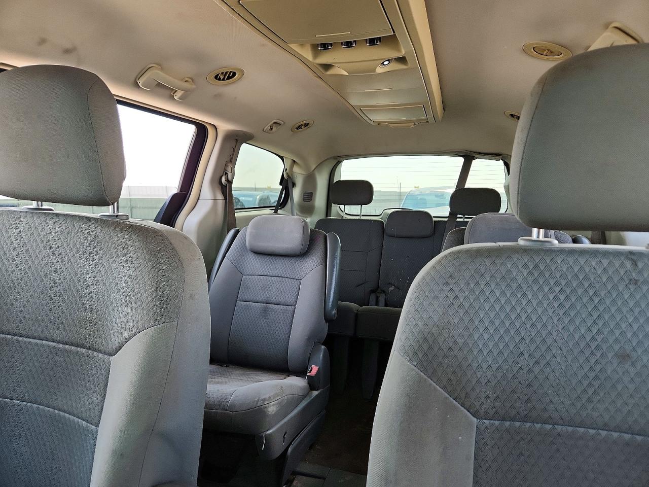 2010 Chrysler Town & Country Touring Черный vin: 2A4RR5D19AR348071